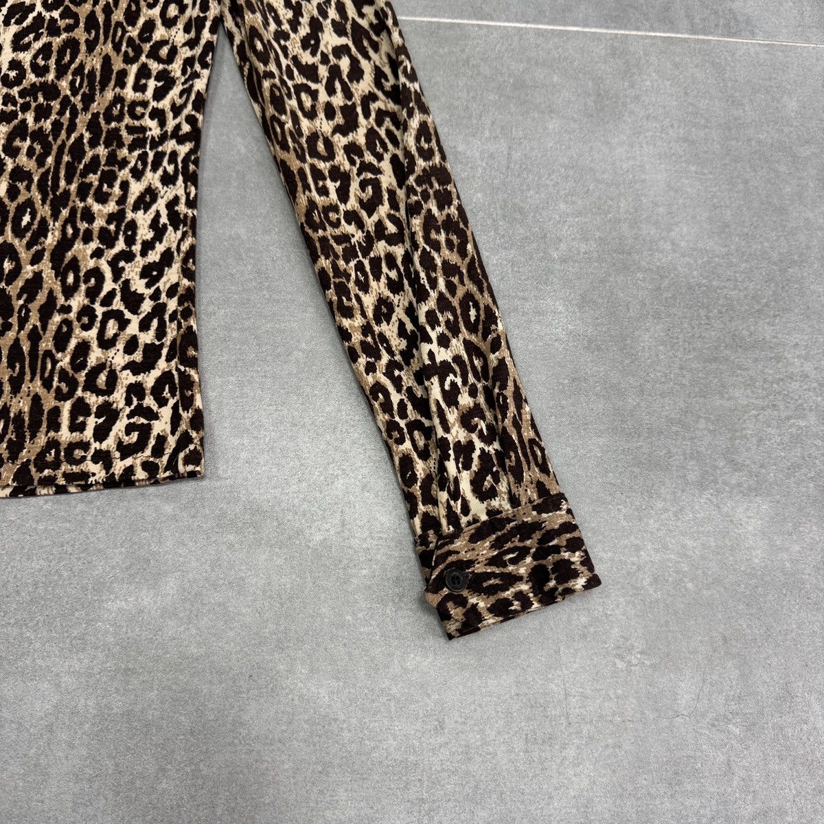 Dolce & Gabbana Vintage Dolce & Gabbana Jeans Wool Button Blouse Leopard Size M / US 6-8 / IT 42-44 - 24 Thumbnail