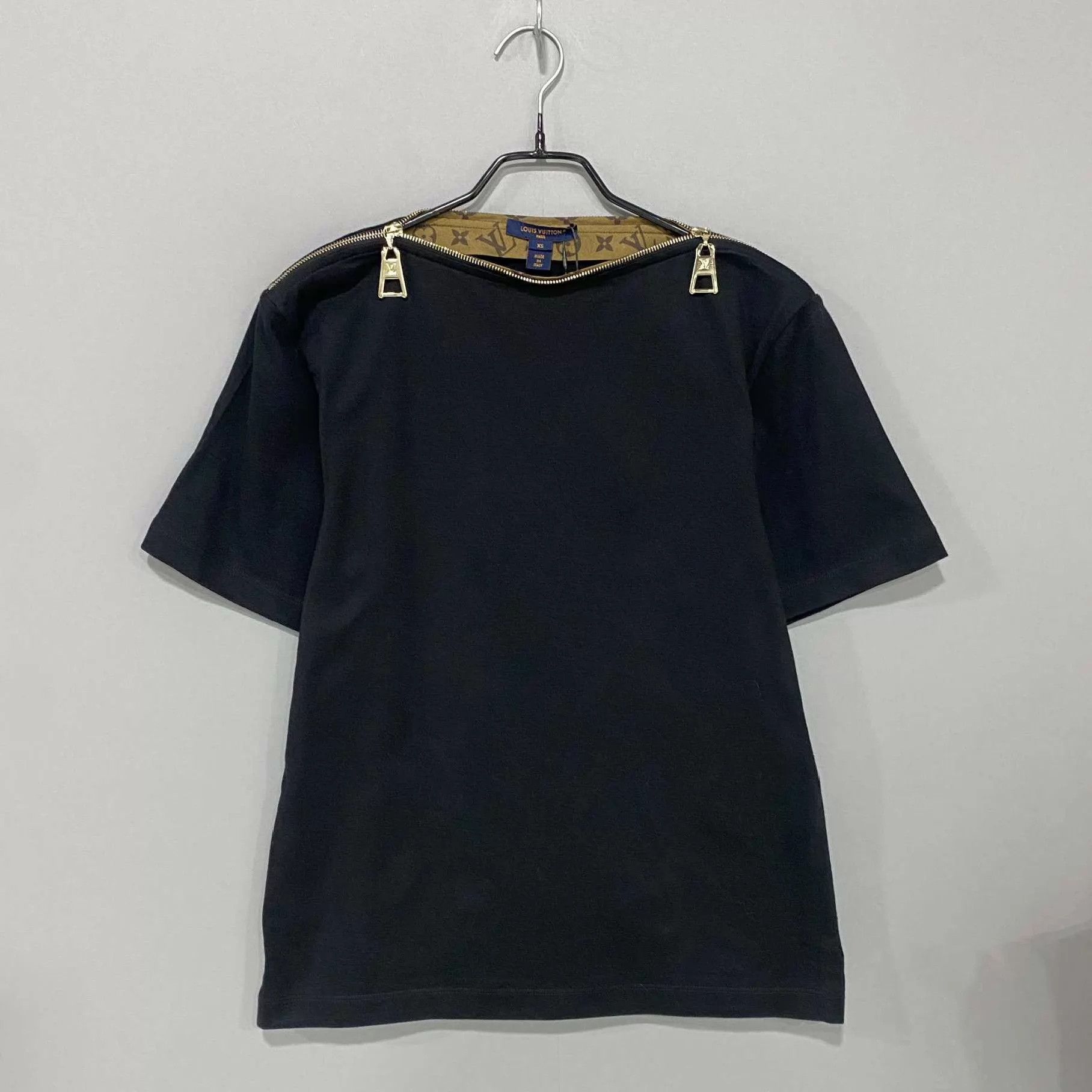 Louis Vuitton LV off-the-shoulder monogram short sleeve 99 new XS Size XS / US 0-2 / IT 36-38 - 1 Thumbnail