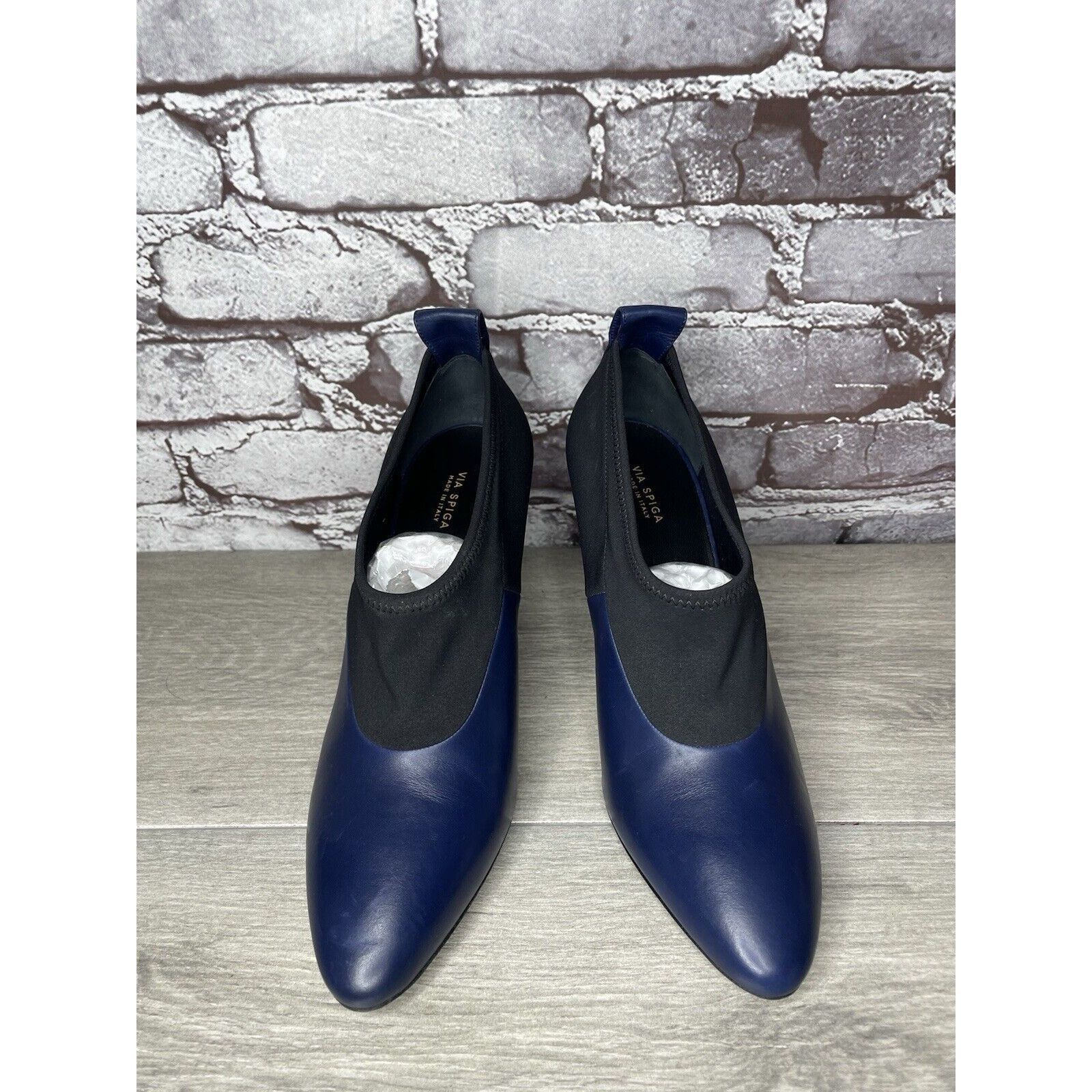 Other Via Spiga Midnight Navy Blue Leather Black Fabric Heels Wome Size US 8.5 / IT 38.5 - 2 Thumbnail