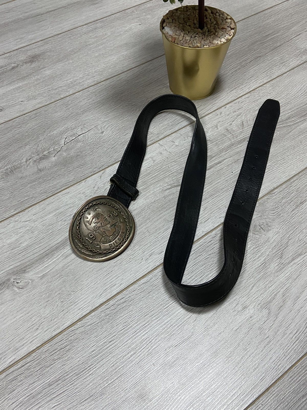 Diesel Diesel RARE vintage big punk head curve buckle leather belt Size ONE SIZE - 3 Thumbnail