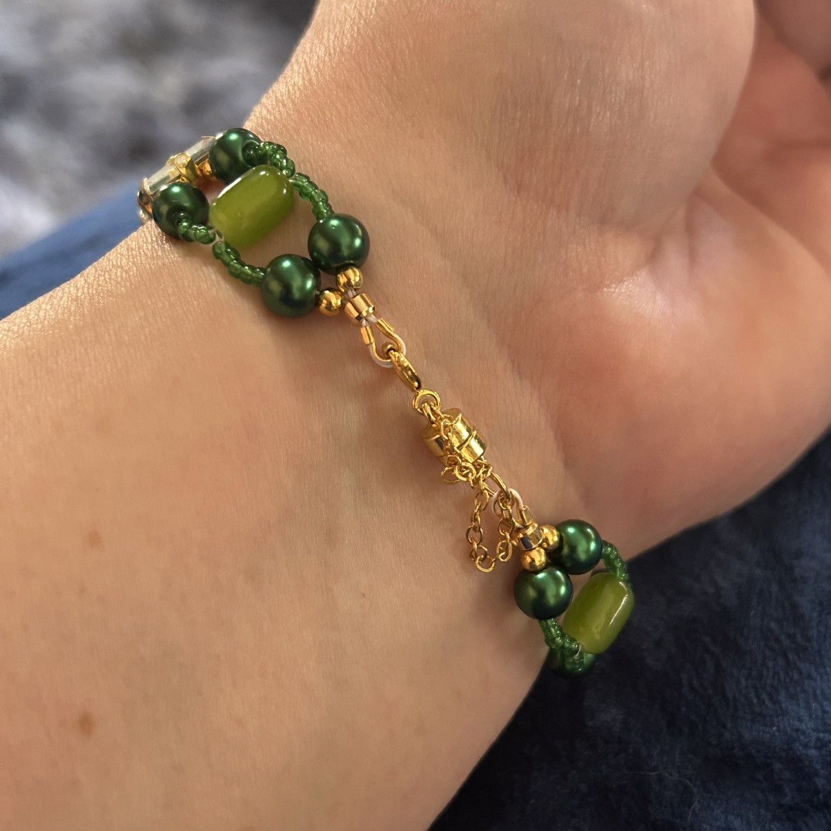 Handmade Handcrafted emerald green Czech glass pearl bracelet Size ONE SIZE - 3 Thumbnail