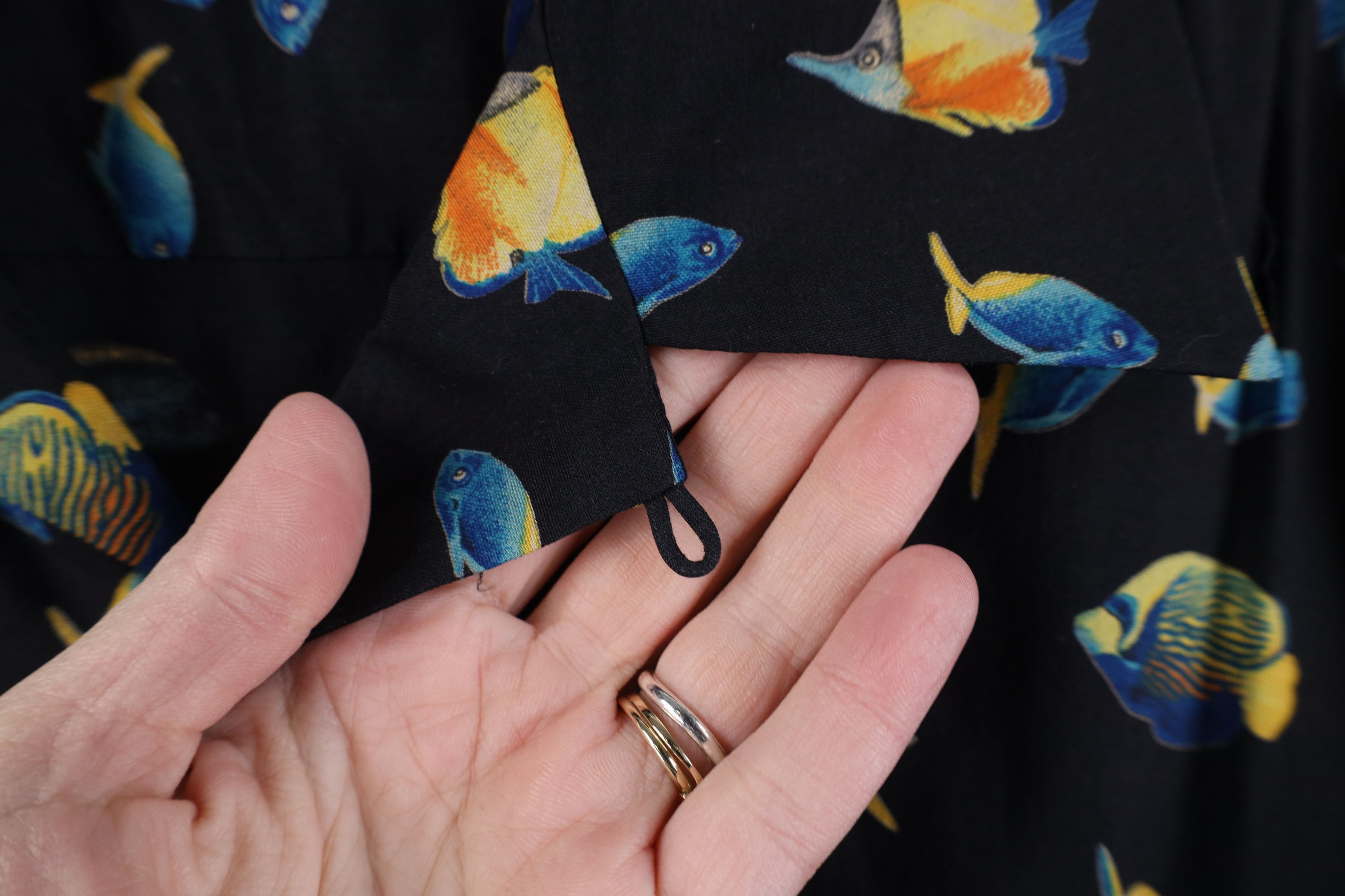 Vintage Vintage 90s Streetwear Collar Fish Collared Button Shirt AOP Size US XL / EU 56 / 4 - 6 Thumbnail