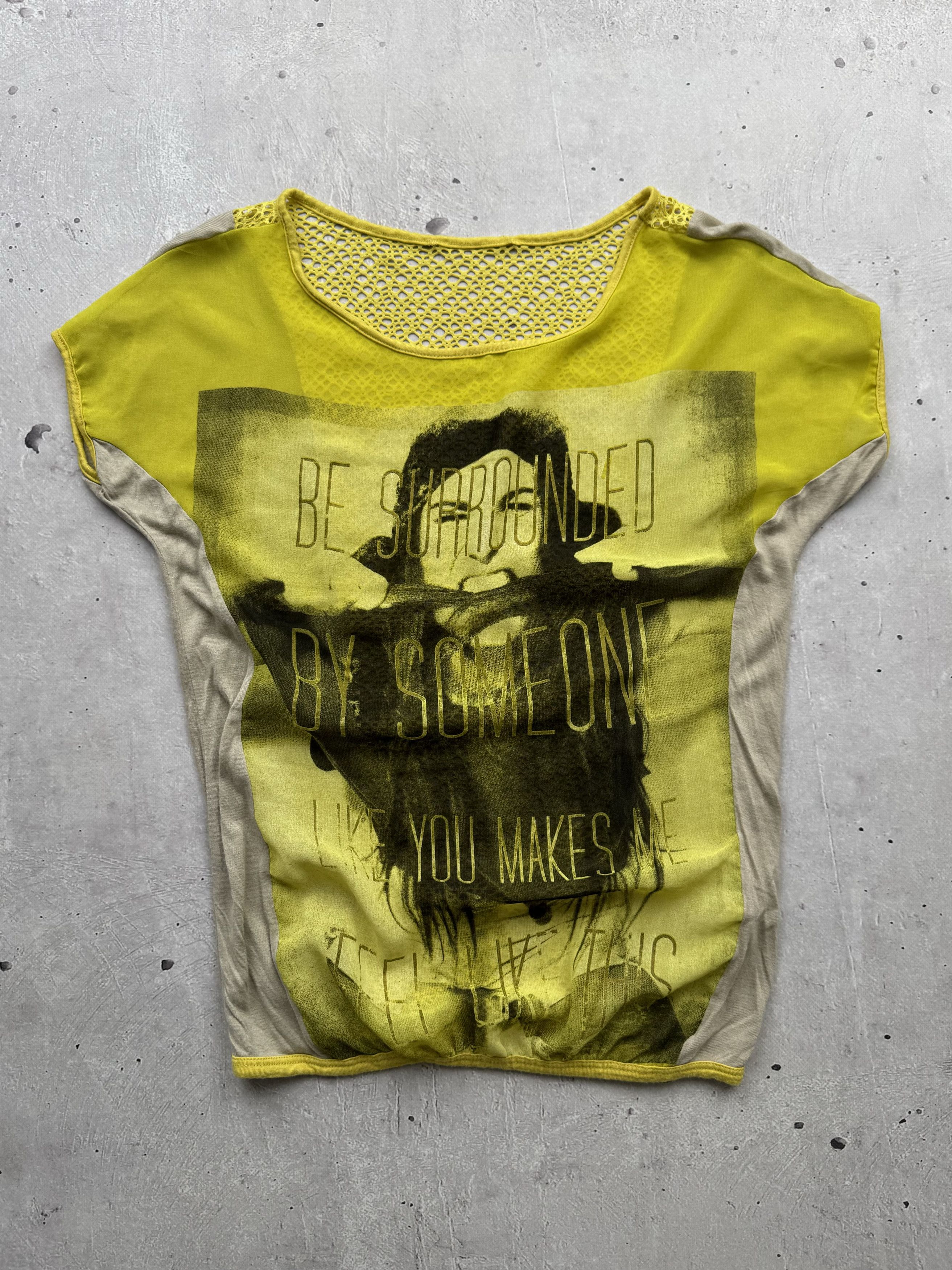 Vintage Vintage Printed Mesh T-Shirt Size M / US 6-8 / IT 42-44 - 1 Thumbnail