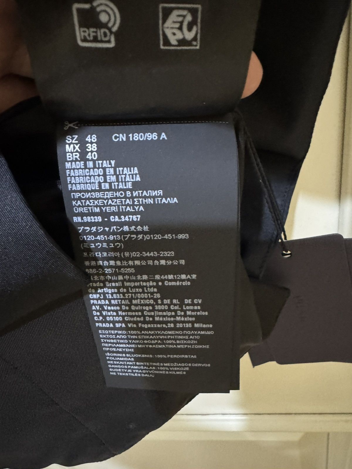 Prada Prada re nylon vest Size US M / EU 48-50 / 2 - 8 Thumbnail