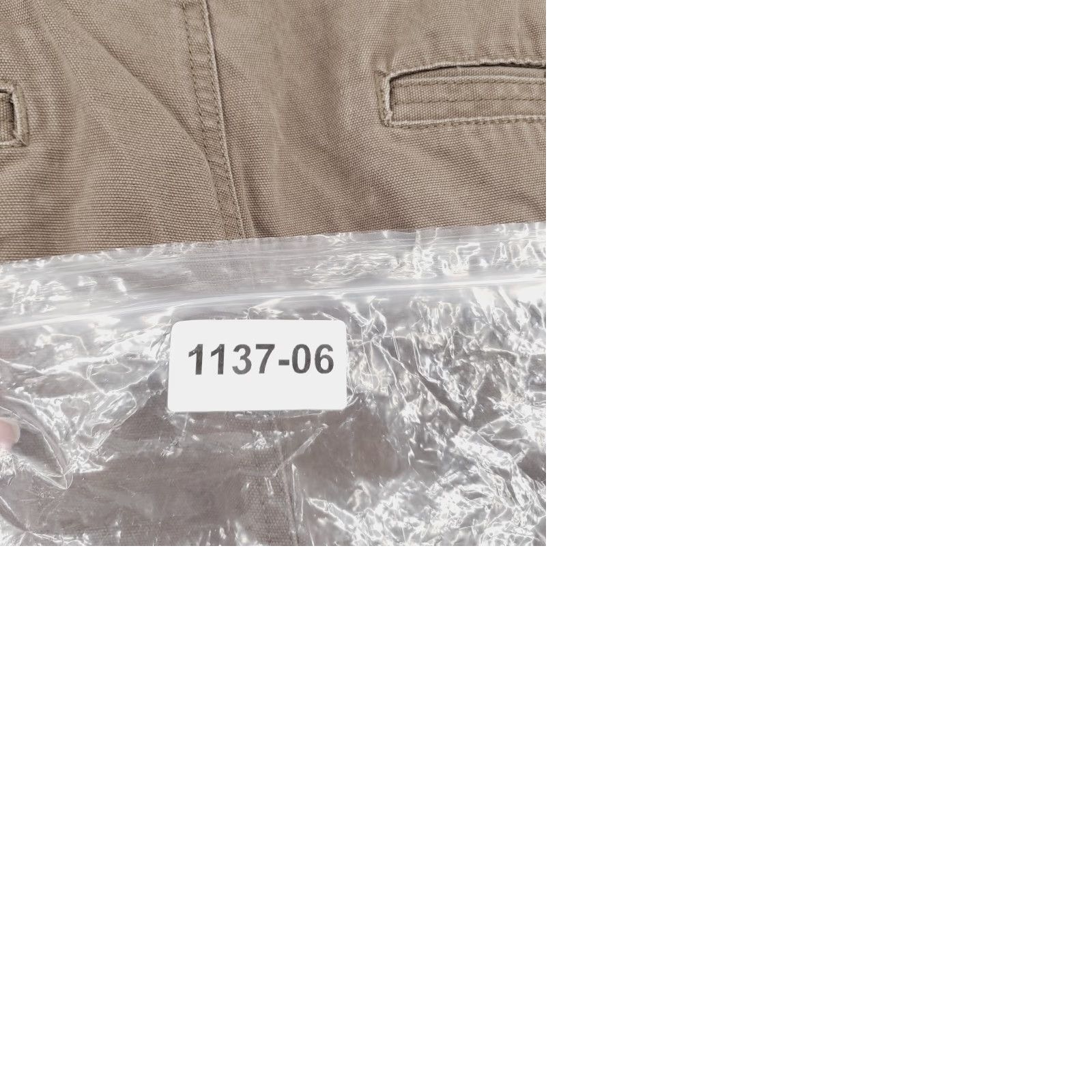 Vintage Columbia Shorts Men 40 8" Tan Bermuda Mid-Rise Flat Front Walking Travel Outdoor Bermuda Shorts Mens 40 Brown Cotton Regular Inseam 8" | Columbia Size US 40 / EU 56 - 9 Thumbnail