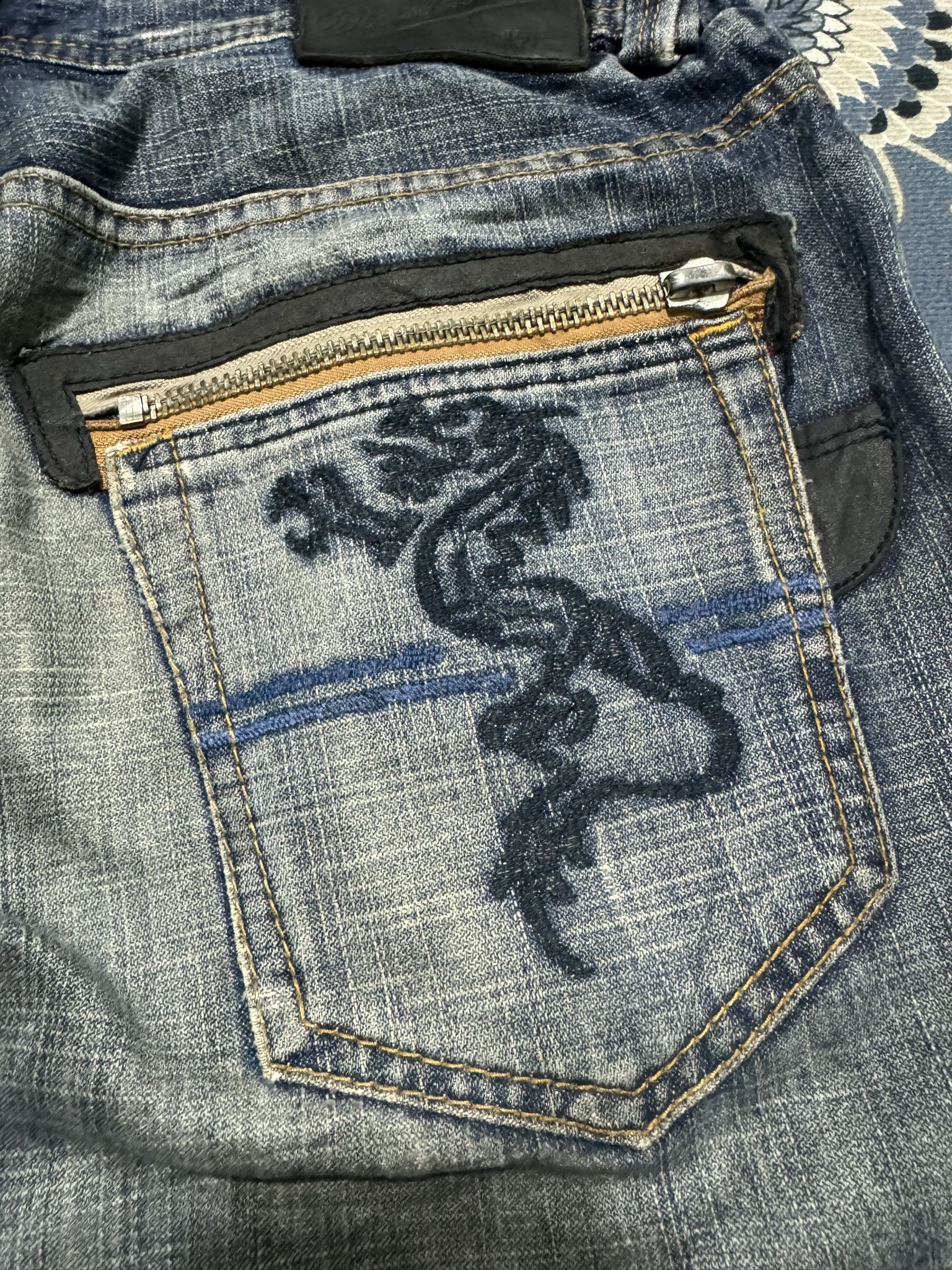Diesel × Vintage Vintage Diesel Industry Model Slammer Distressed Jeans Size US 32 / EU 48 - 11 Thumbnail