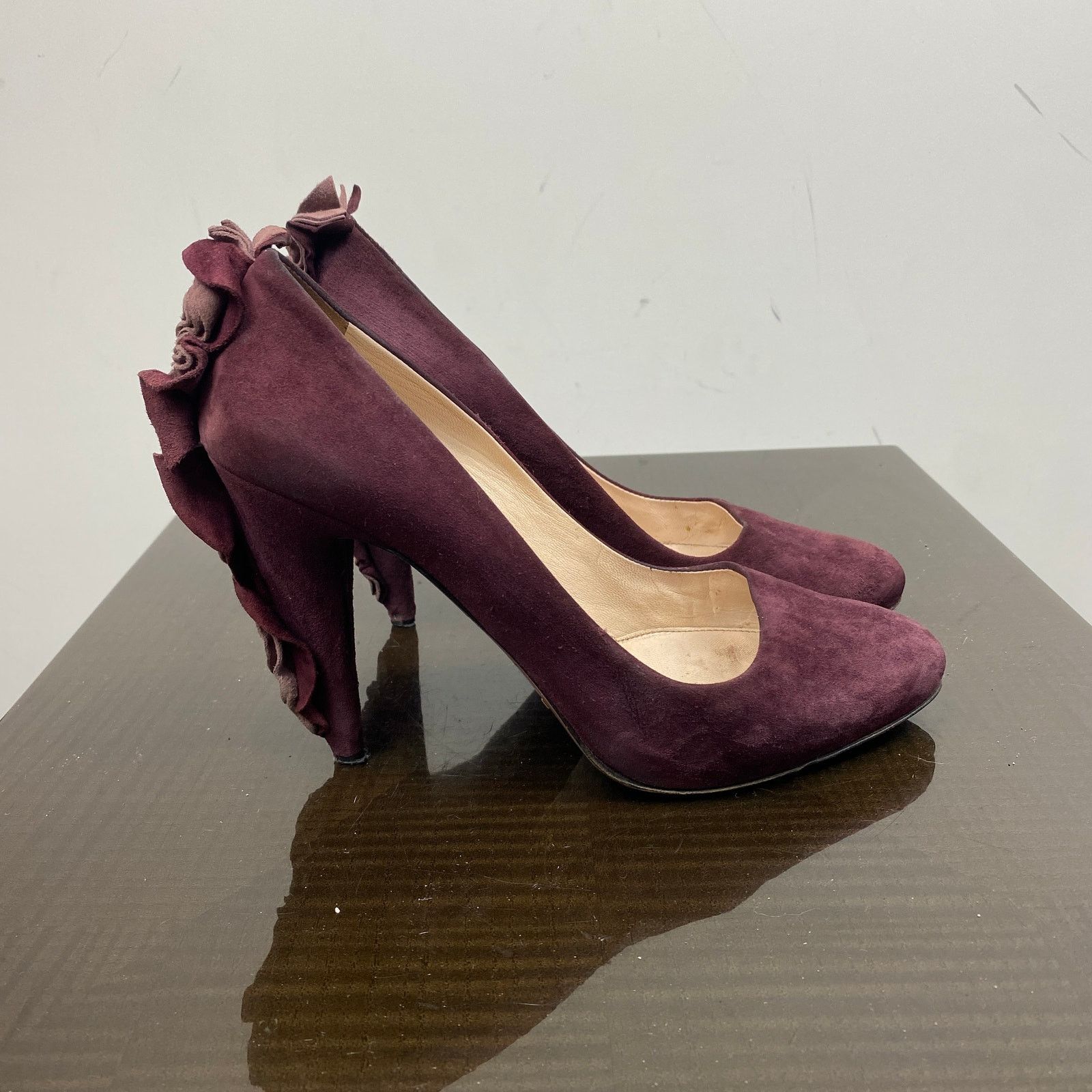 Prada Prada Suede Ruffle Back Heels Women's 39 US 9 Designer Glam Size US 9 / IT 39 - 3 Thumbnail