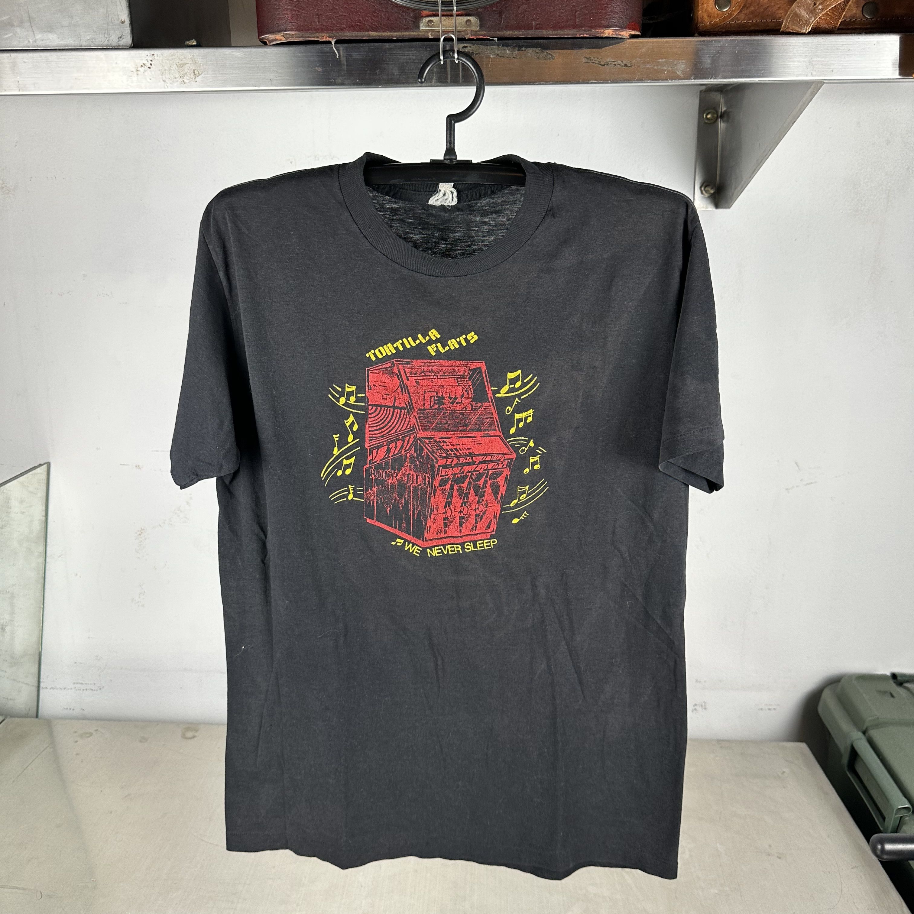 Vintage 80s 90s Tortilla Flats We Never Sleep Single Stitch T-Shirt Size US M / EU 48-50 / 2 - 1 Thumbnail