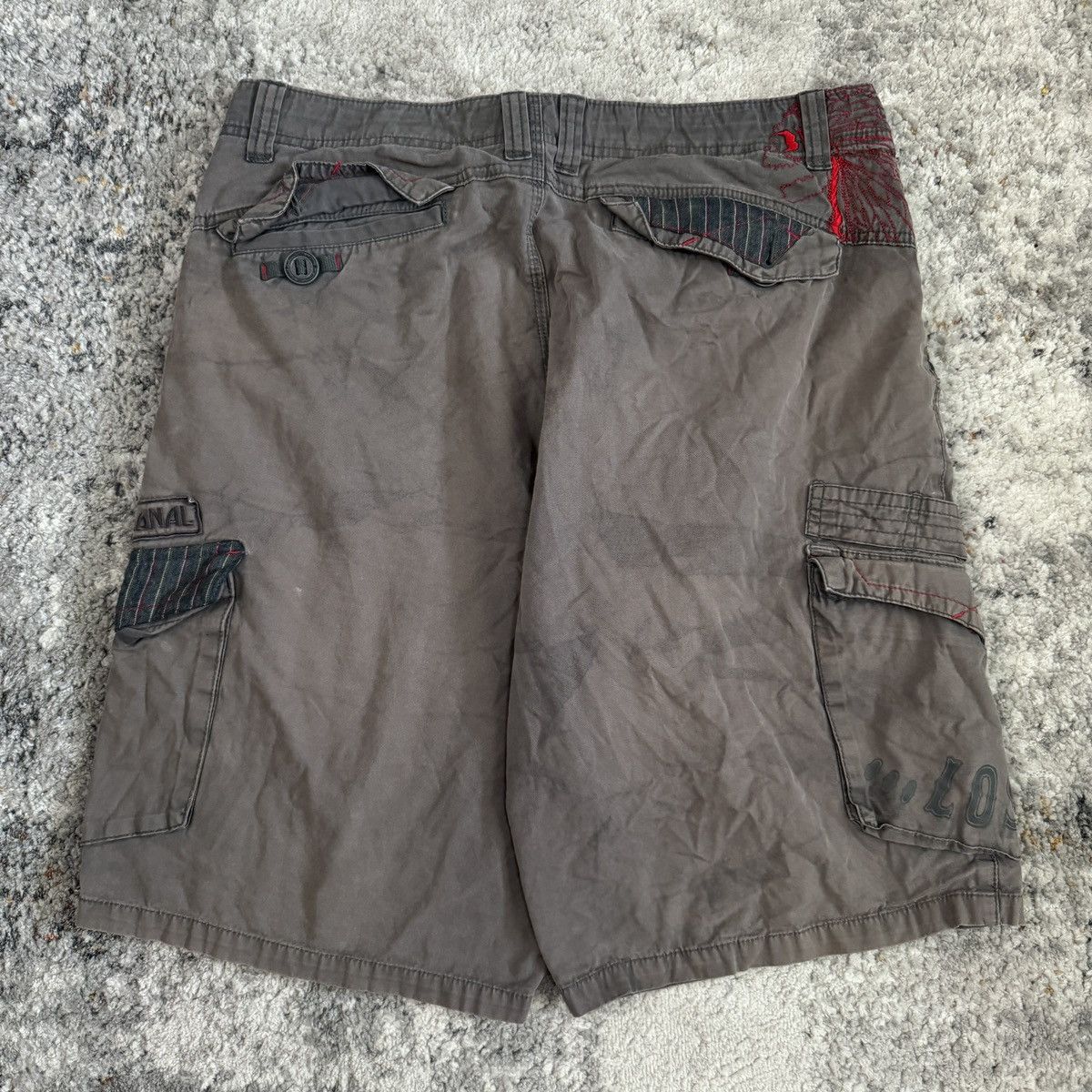 Billabong × Lost Enterprises × Vintage Vintage Y2K Faded black Lost surfwear cargo shorts Size US 38 / EU 54 - 2 Thumbnail