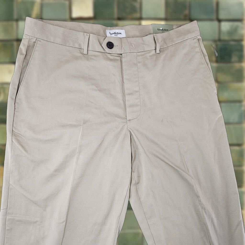 Vintage Goodfellow & Co Pants Mens 36x28 Khaki Slim Chino Flat Front Stretch Pocket Tapered Modern Casual Business Mens Size US 36 / EU 52 - 1 Thumbnail