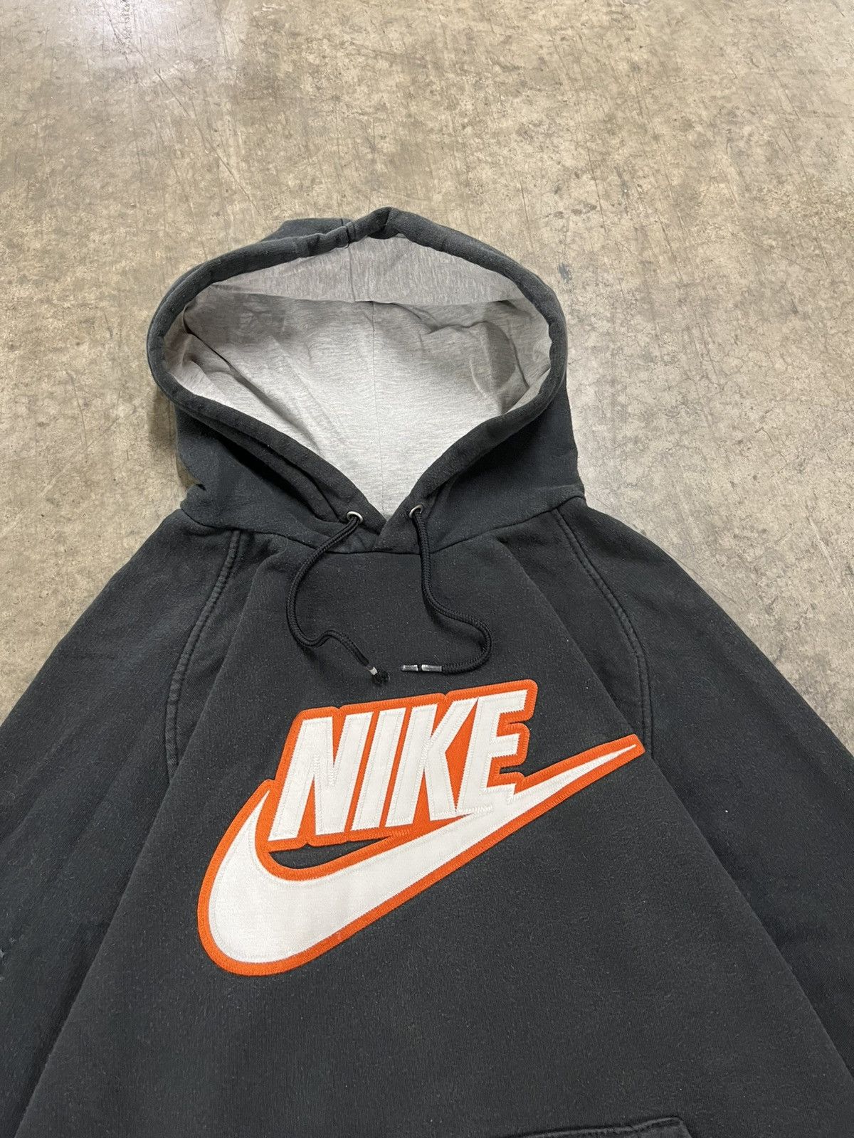 Nike × Vintage Nike big swoosh center swoosh y2k boxy fit hoodie skater Size US L / EU 52-54 / 3 - 8 Thumbnail
