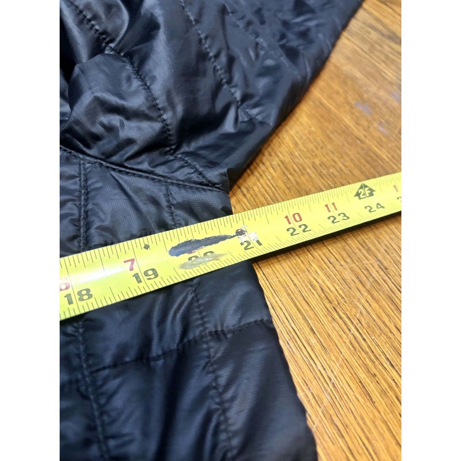 Vintage LL Bean Women’s Hooded Puffer Jacket M Petite Primaloft Black Size M / US 6-8 / IT 42-44 - 3 Thumbnail