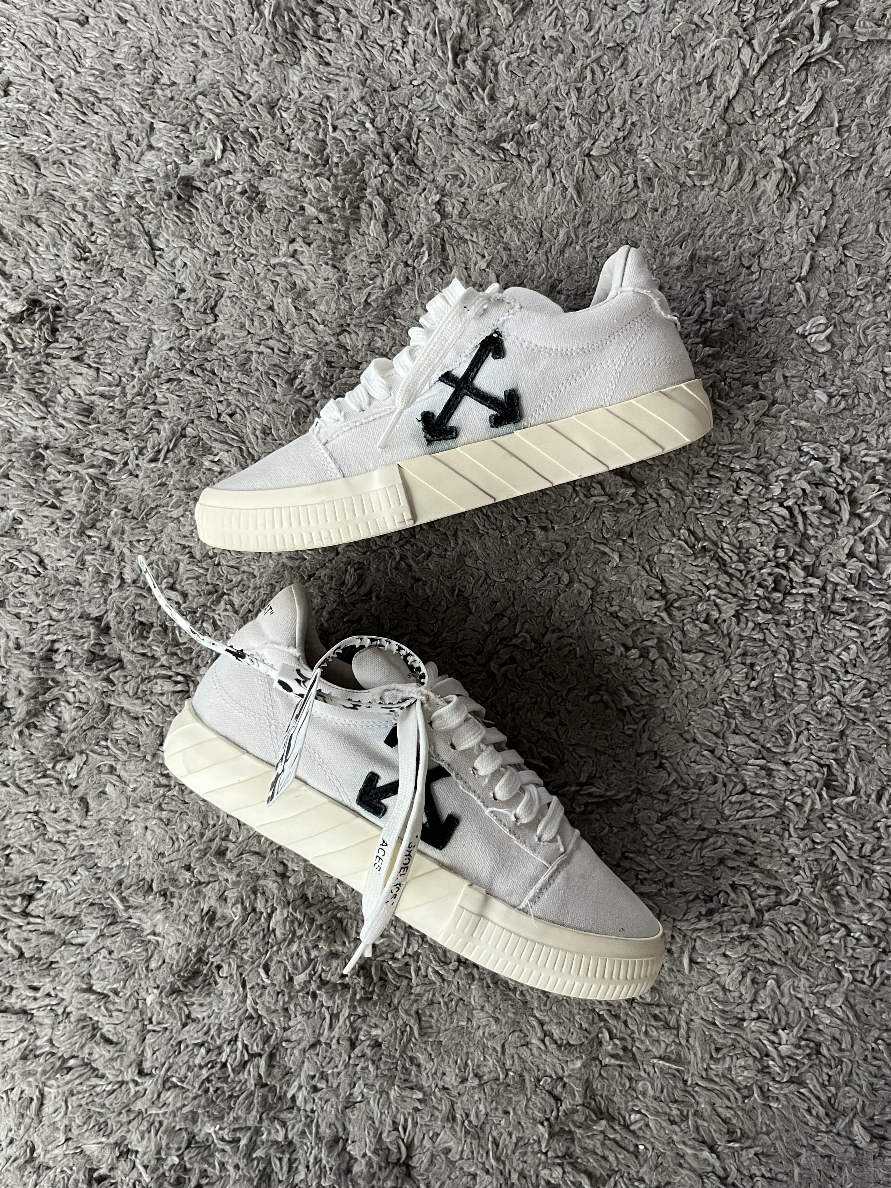 Off-White Vintage OFF-WHITE Liw Vulcanized Eco Canvas Sneakers Y2K Size US 7.5 / EU 40-41 - 2 Thumbnail