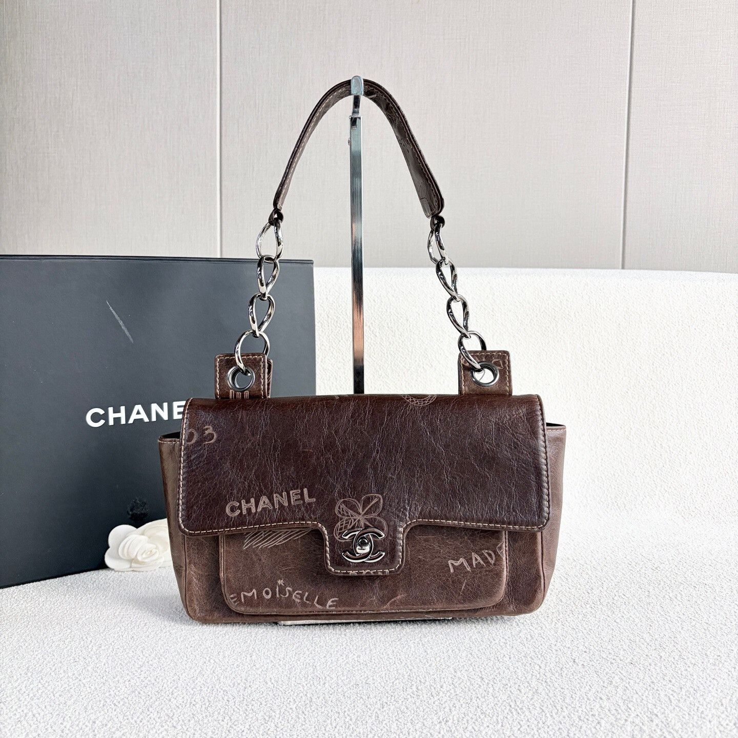 Chanel Pre-loved Bag Very good condition Size ONE SIZE - 1 Thumbnail