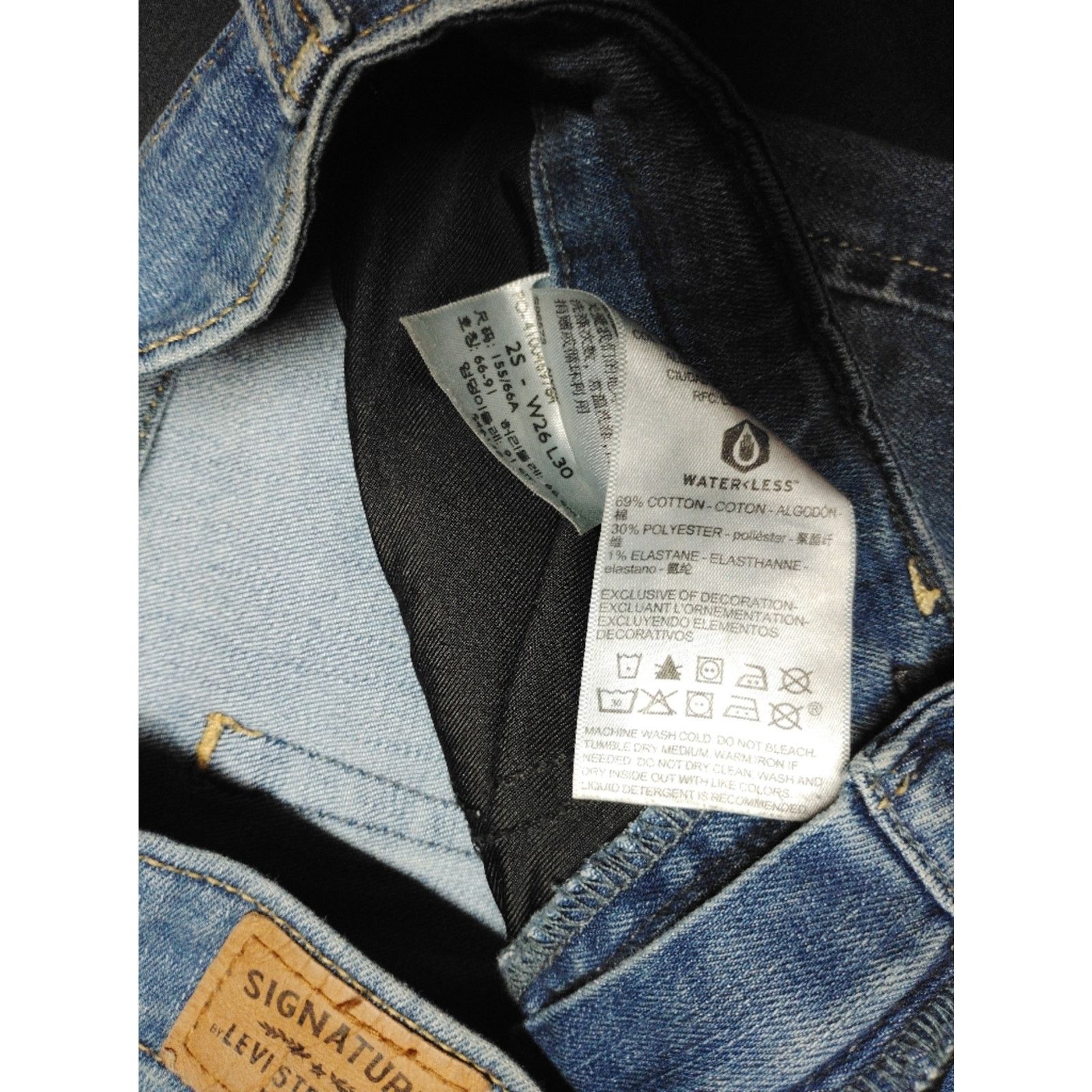 Levi's Signature by Levi Strauss Totally Shaping Boot cut Jeans Size 26" / US 2 / IT 38 - 5 Thumbnail