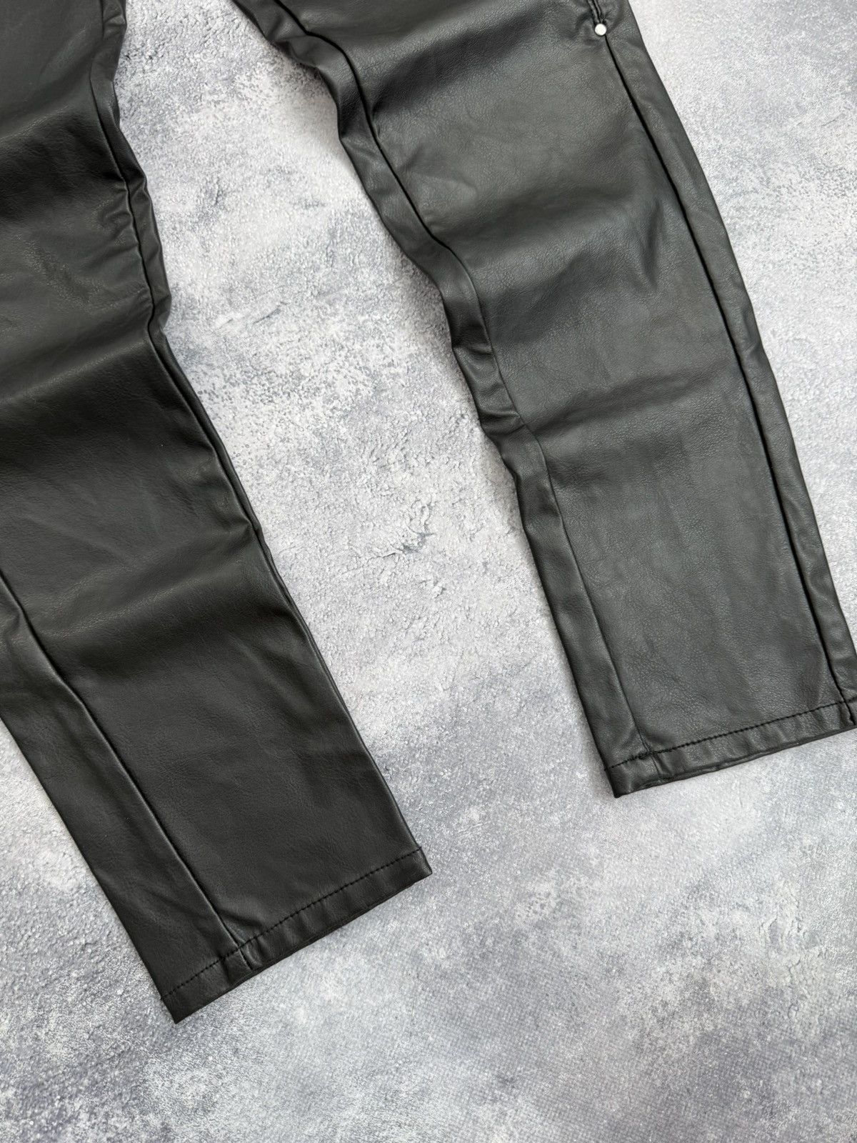 Miss Sixty Miss Sixty Faux Leather Pants Black Zip Shot Vintage Y2K Size 27" / US 4 / IT 40 - 9 Thumbnail