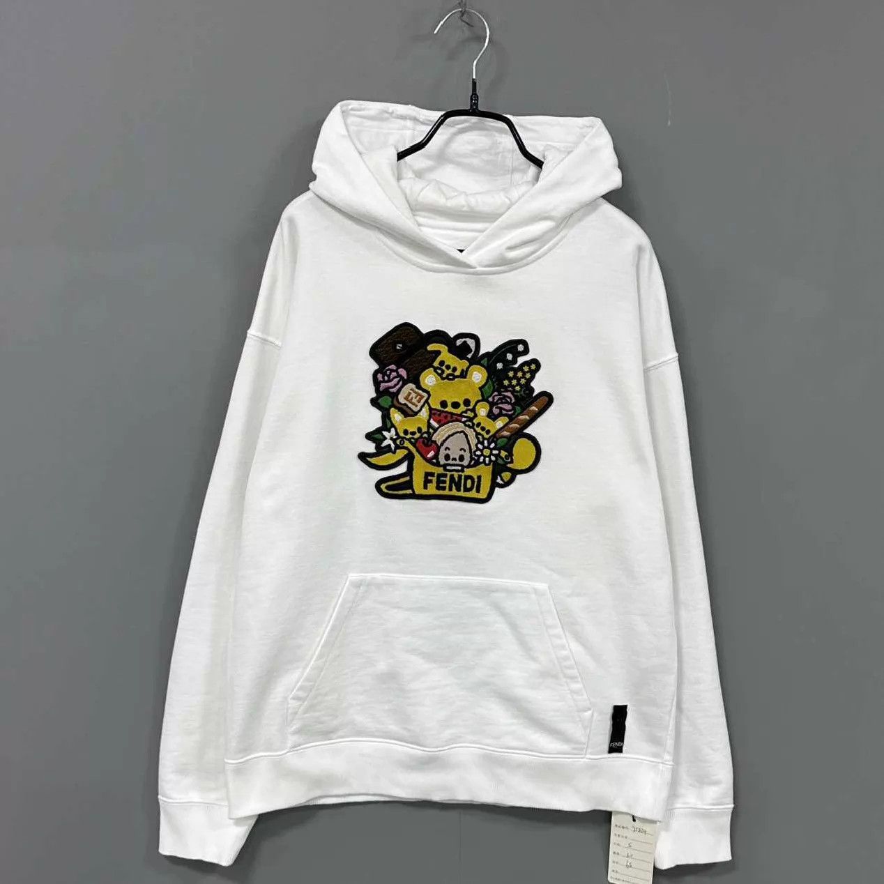 Fendi FENDI New Animal Embroidered Logo Hoodie S Size US S / EU 44-46 / 1 - 1 Thumbnail