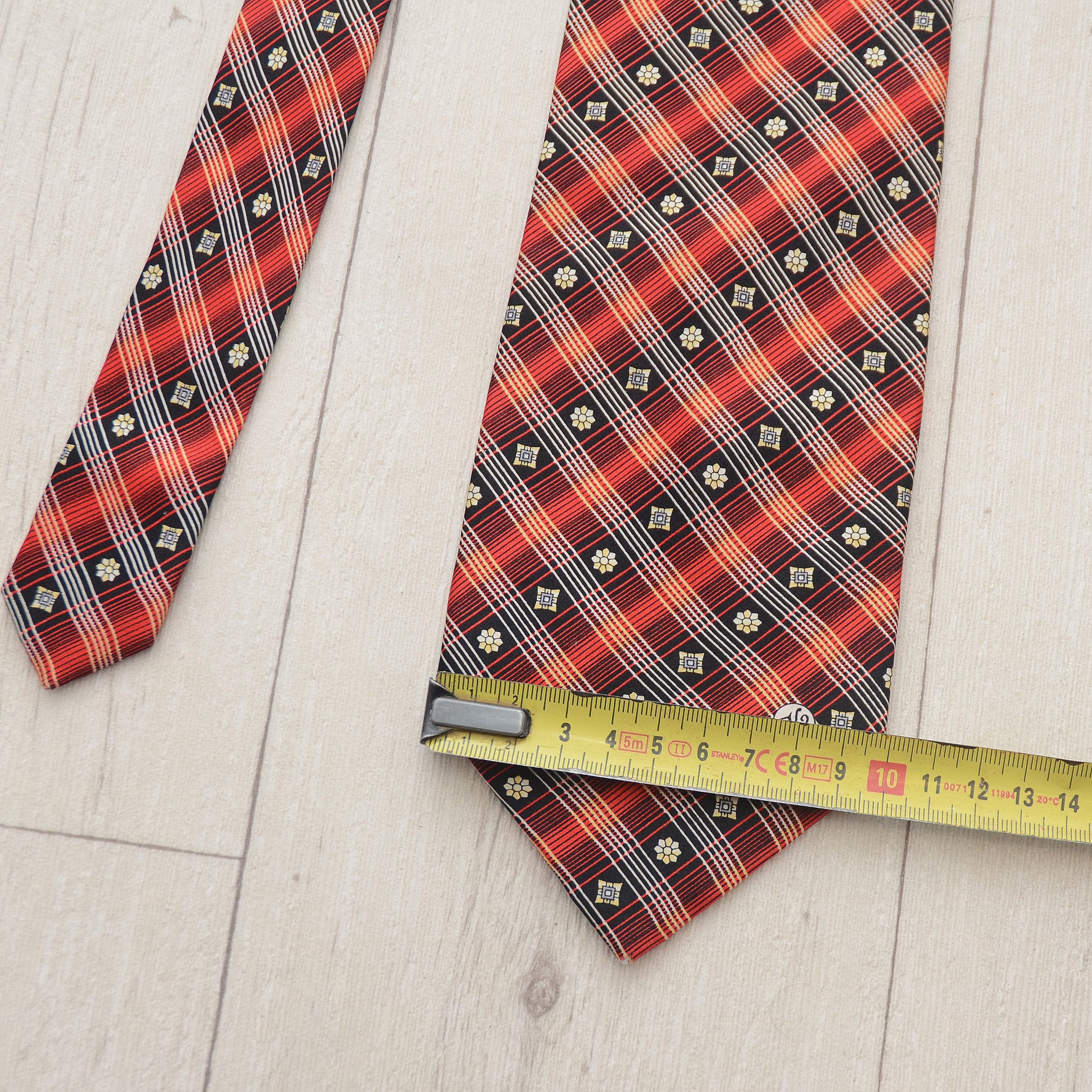 Versace × Vintage Vintage Rare Versace Classic V2 Tie Medusa Monogram Red Size ONE SIZE - 9 Thumbnail