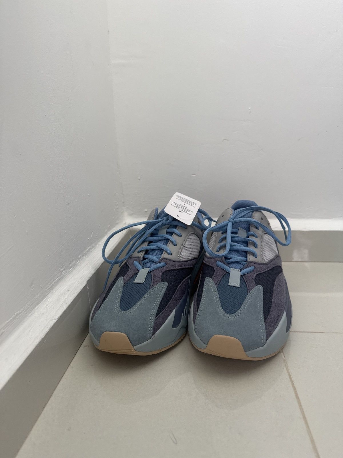 Yeezy yezzy boost 700 Size US 10.5 / EU 43-44 - 3 Thumbnail