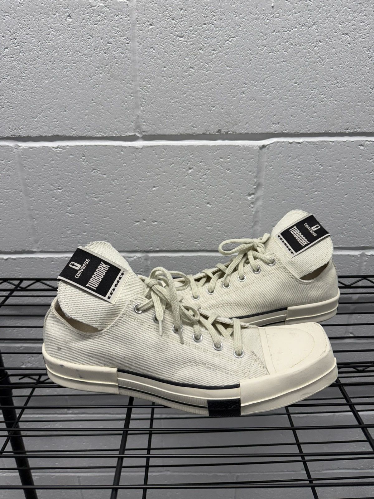 TURNSTILE X CONVERSE ONE STAR PRO OX - WHITE / PINK