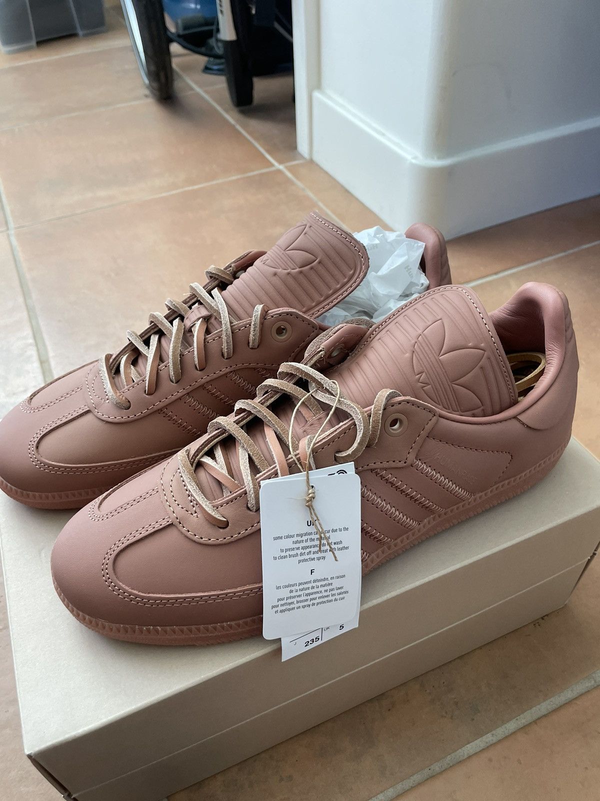 Adidas × Humanrace × Pharrell Humanrace Samba Size US 5.5 / IT 35.5 - 13 Thumbnail