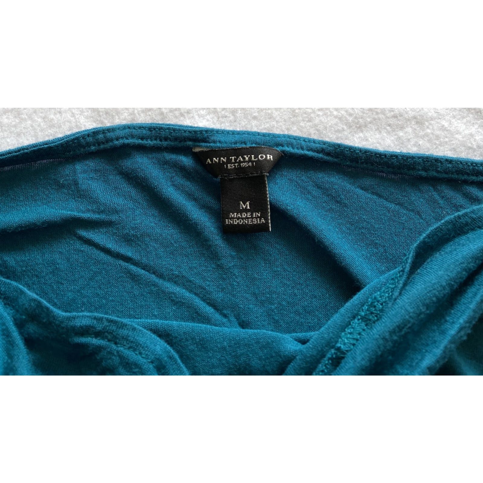Ann Taylor Ann Taylor Tank Shirt Women’s M Size Green / 18-8 Regular Tank Top Blue Canvas Ruffle Formal Sleeveless Round Neck Basic All Seasons Women’s M Size Size M / US 6-8 / IT 42-44 - 3 Thumbnail