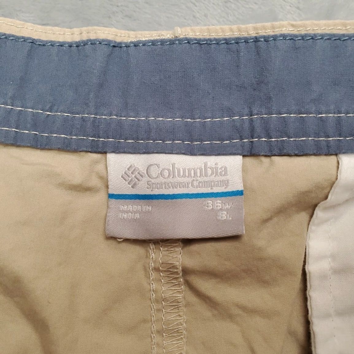 Vintage Columbia Shorts Mens 36 Khaki Light Weight Travel Chinos Outdoors Hiking Casual Beige Cotton Blend Shirt? Size US 36 / EU 52 - 2 Thumbnail