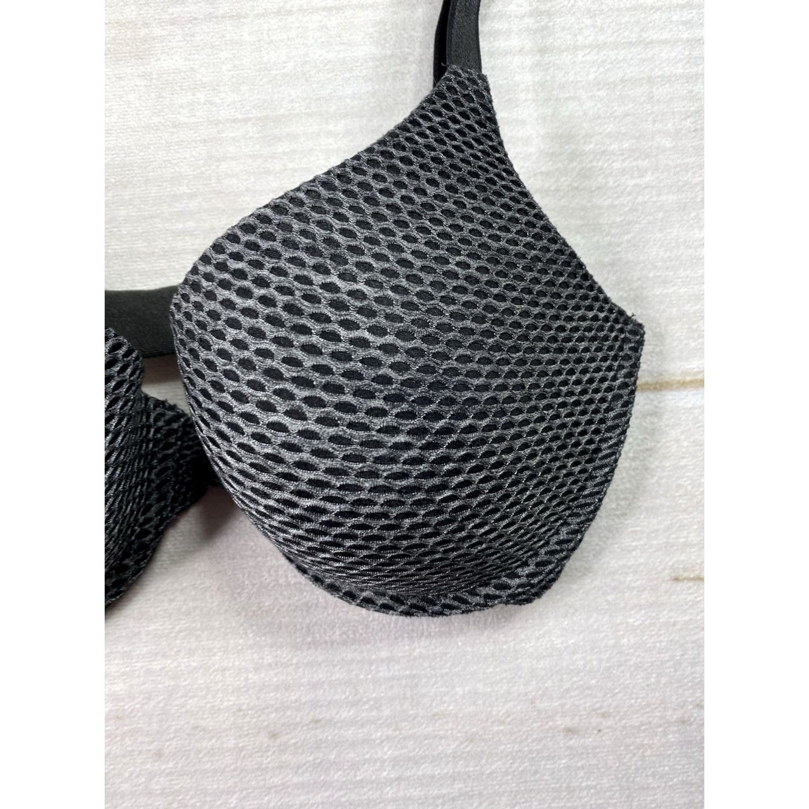 Victoria's Secret Victoria Secret Bra 32D Uplift Semi Demi Underwired Padded Black Size ONE SIZE - 2 Thumbnail