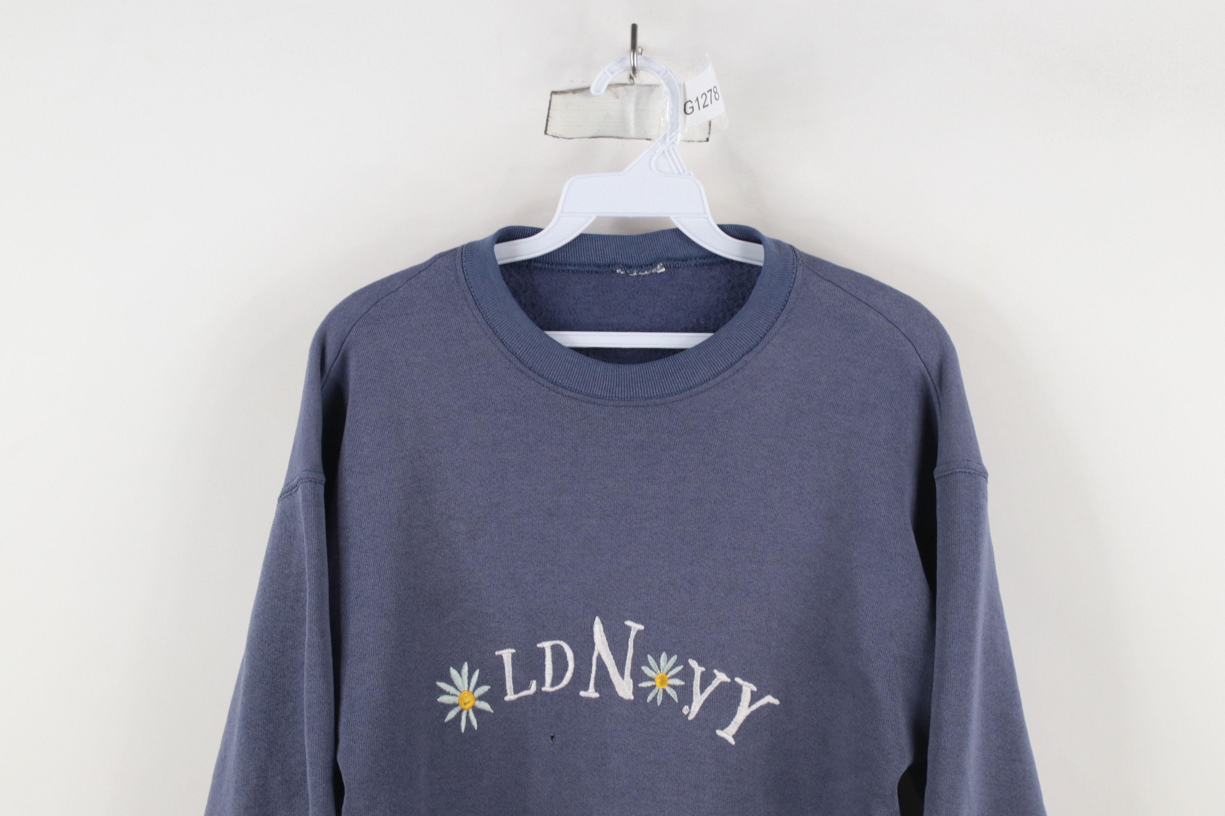 Vintage Vintage 90s Old Navy Spell Out Crewneck Sweatshirt Blue Size M / US 6-8 / IT 42-44 - 2 Thumbnail