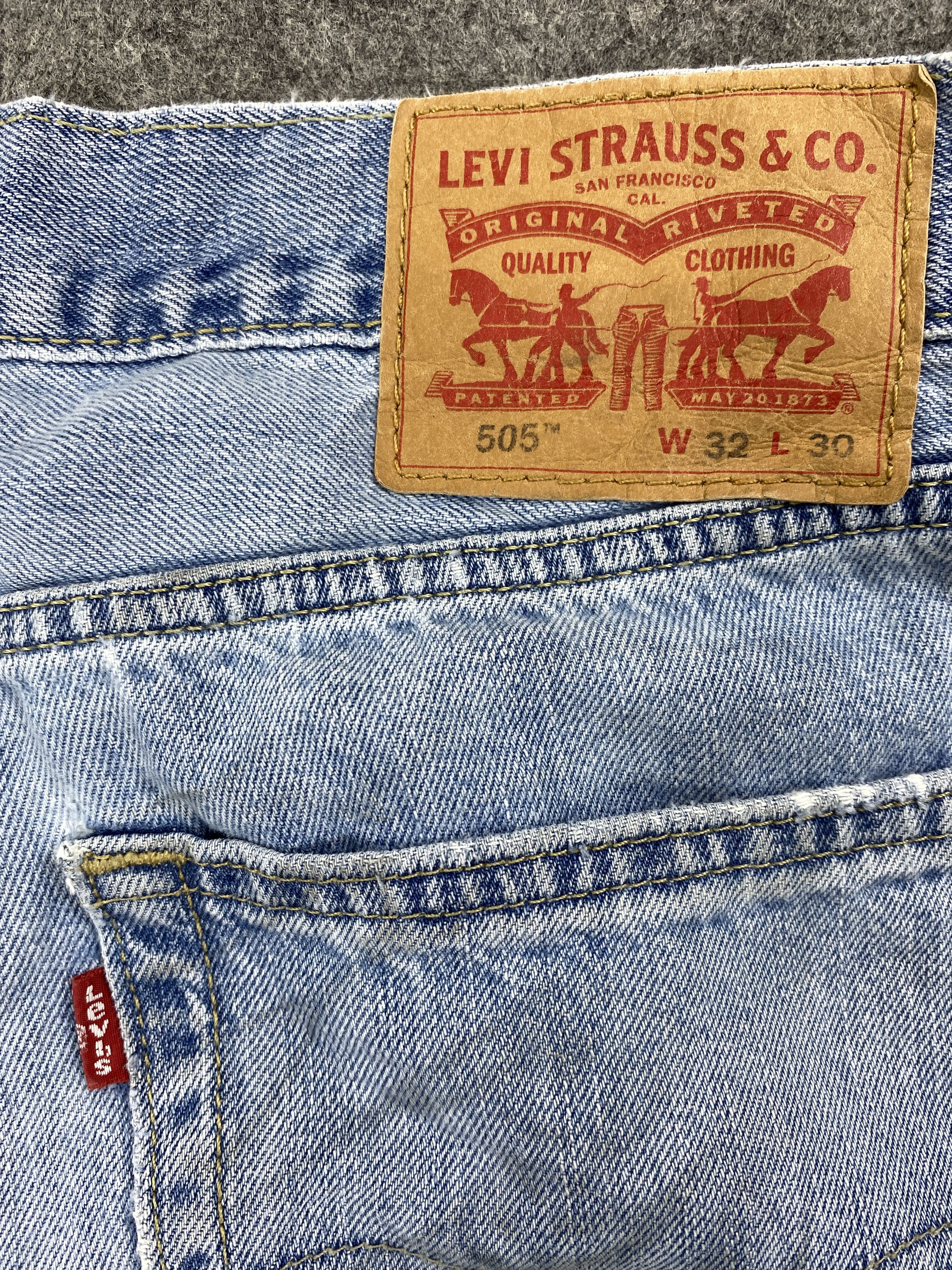 Japanese Brand Mid Blue Vintage Levi's 505 Jeans 33x29.5 Denim -SJ031 Size US 33 - 10 Thumbnail
