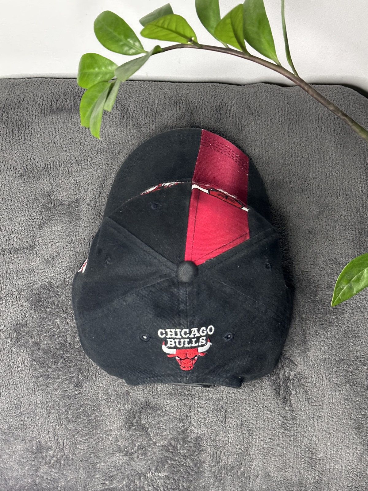 NBA × Sports Specialties NBA Chicago Bulls Vintage Cap Size ONE SIZE - 6 Thumbnail