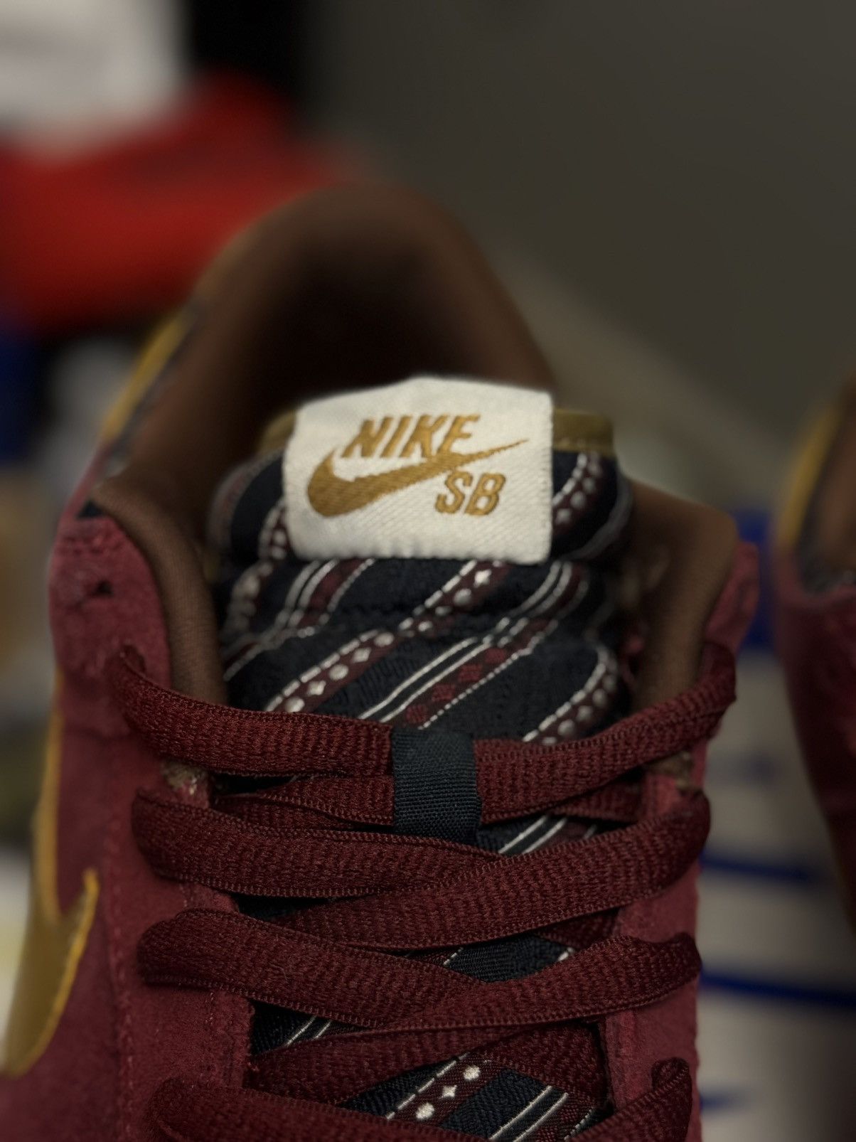 Nike Size 11 - Nike Dunk Pro SB Low Anchorman 2009 (304292-672 Size US 11 / EU 44 - 11 Thumbnail