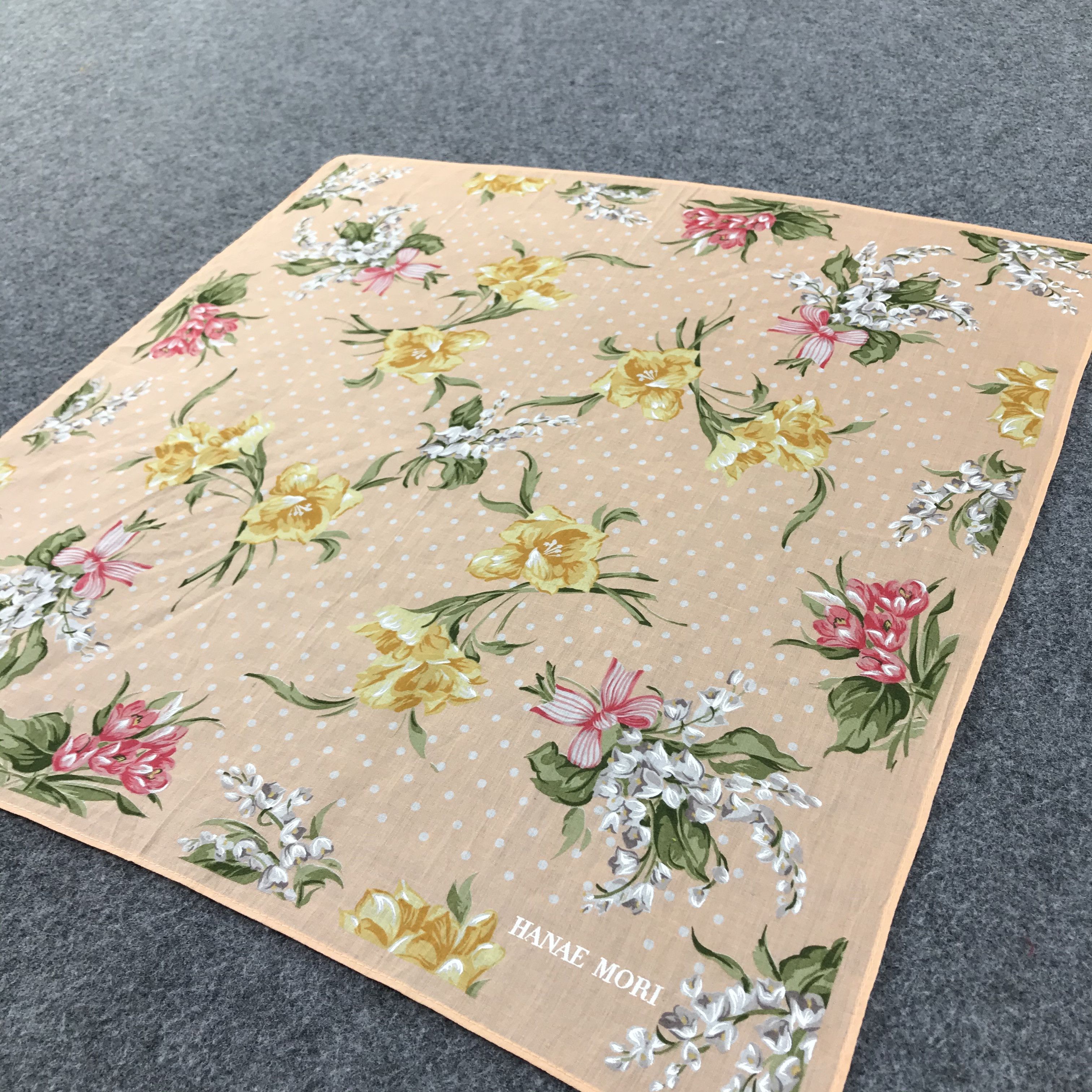Hanae Mori × Vintage Hanae Mori Floral Handkerchief Neckerchief Bandana SCT101 Size ONE SIZE - 1 Thumbnail