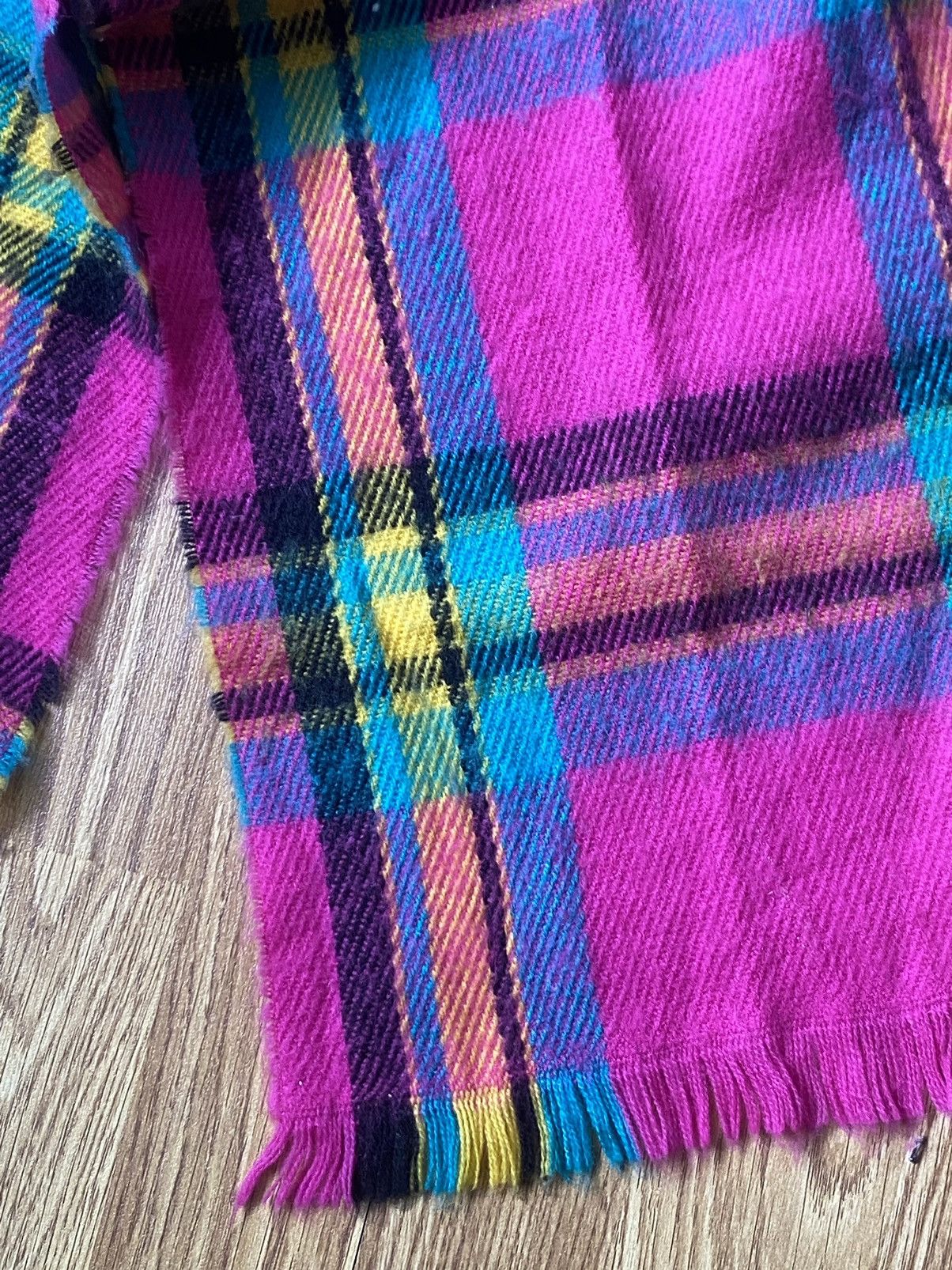 Japanese Brand Vintage 100% Acrylic Multicoloured Scarf Made in Japan Size ONE SIZE - 8 Thumbnail