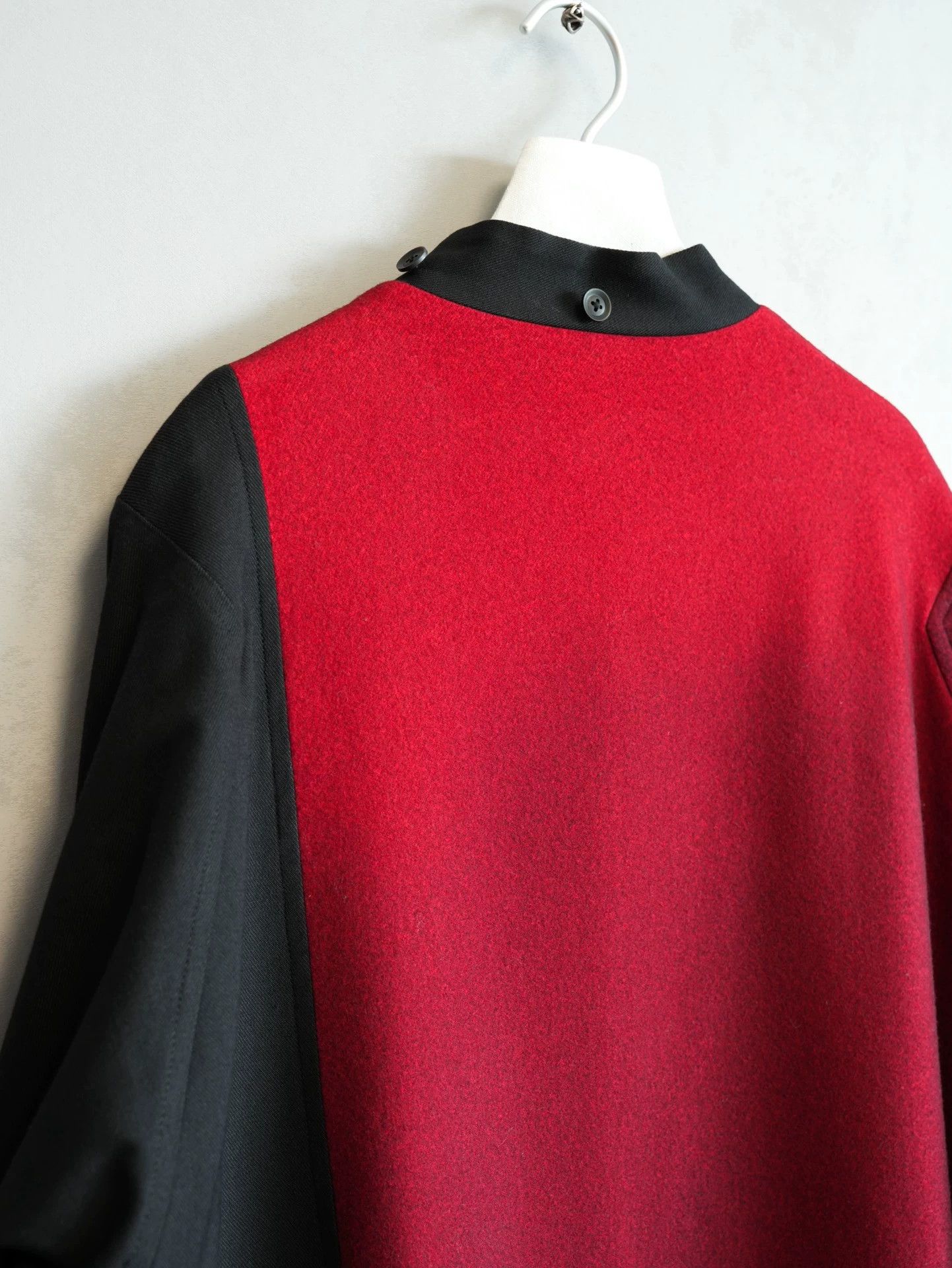 Yohji Yamamoto Yohji Yamamoto 18AW RedBlack Detachable Scarf Coat Size US L / EU 52-54 / 3 - 6 Thumbnail