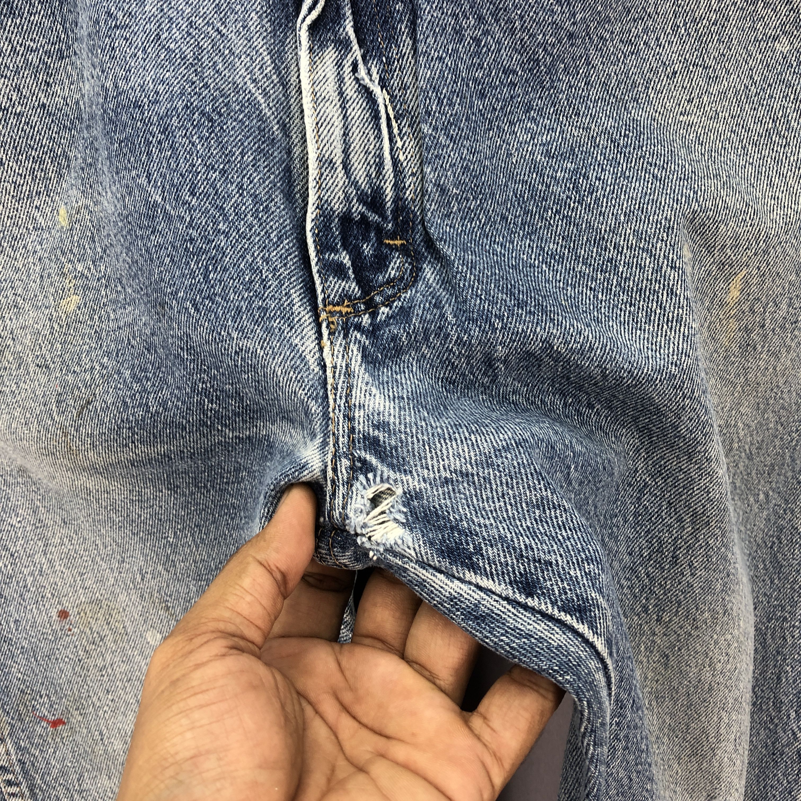 Wrangler Vintage Distressed Wrangler Jeans Faded Light Wash Denim Size US 32 / EU 48 - 8 Thumbnail
