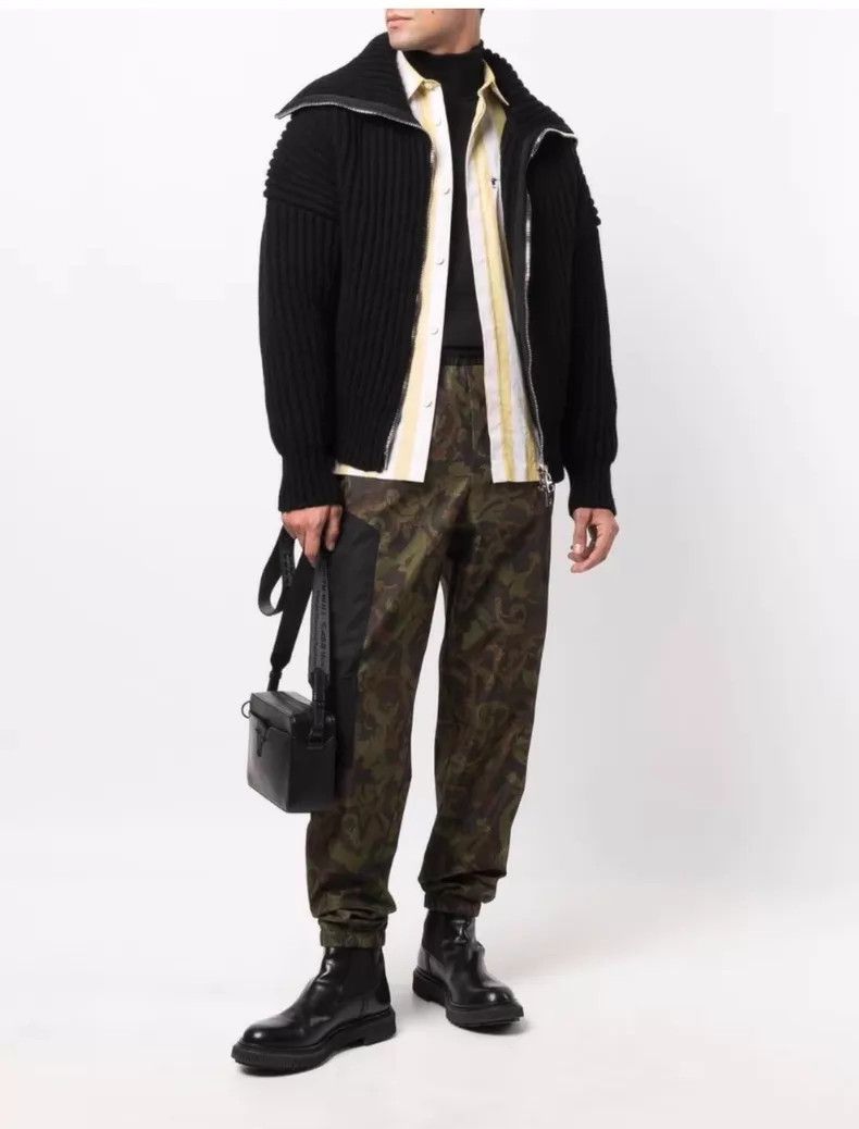 Versace Versace Men's classic printed trousers, sweatpants, slacks Size US 30 / EU 46 - 8 Thumbnail