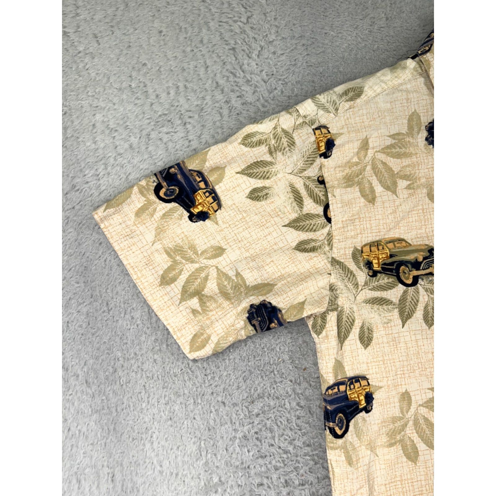 Vintage VINTAGE Puritan Shirt Men Medium Beige Floral Aloha Hawaiian Button-Up Shirt Mens Size US M / EU 48-50 / 2 - 3 Thumbnail