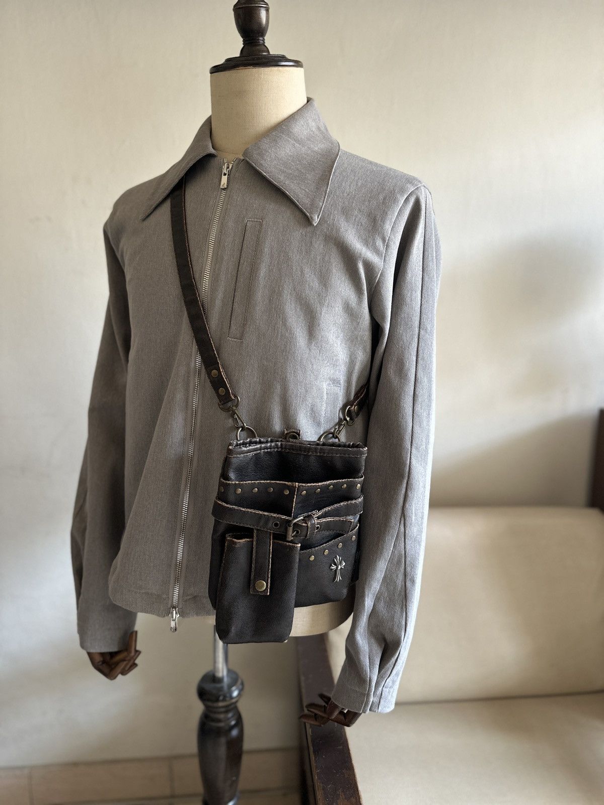 Japanese Brand 2000s Fabric Connection Cross logo Leather Sling Bag Size ONE SIZE - 3 Thumbnail