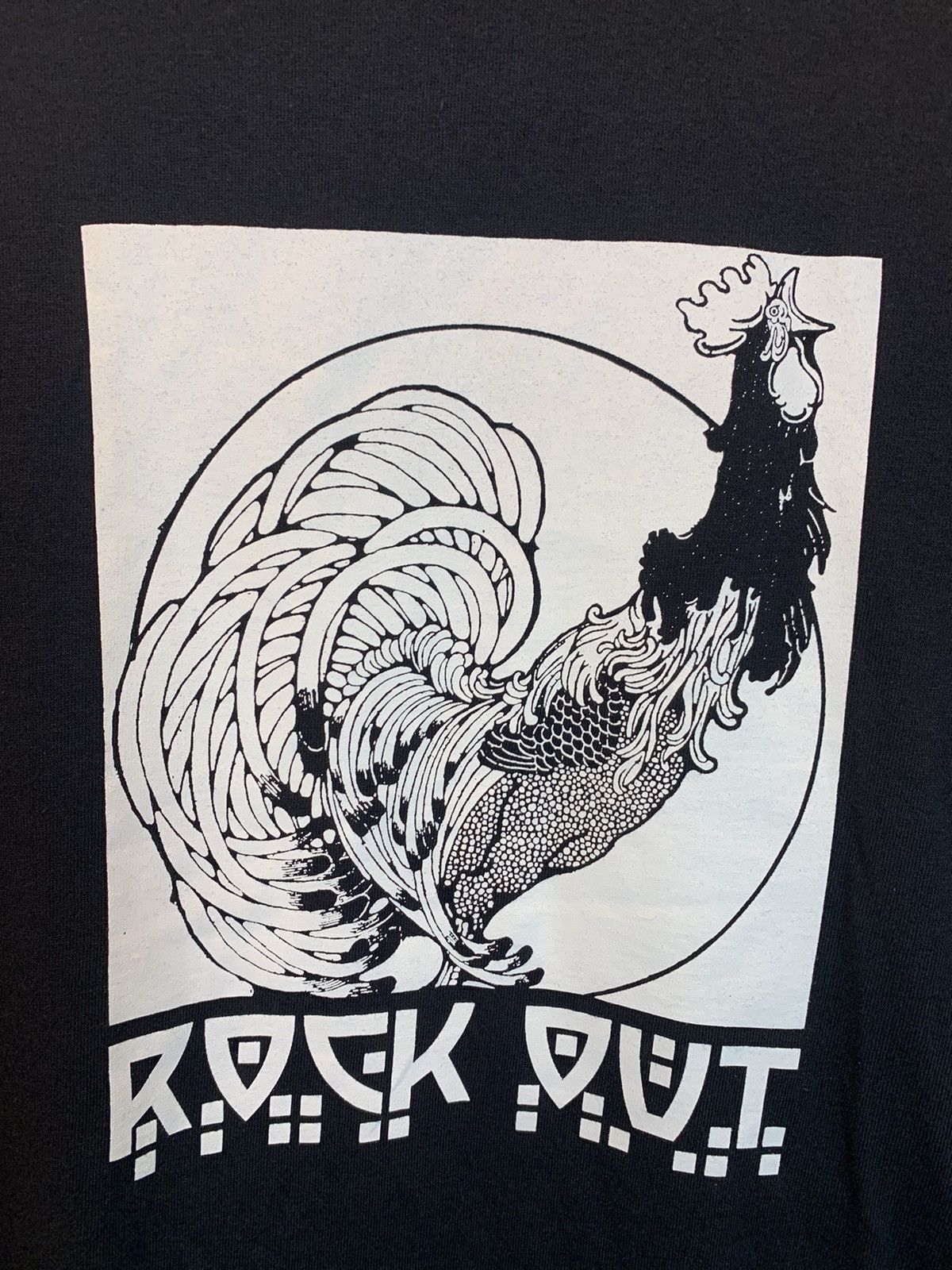 Vintage *RARE* Vintage Rock Out Rooster Cock Art Humor Comedy Shirt Size US L / EU 52-54 / 3 - 2 Thumbnail