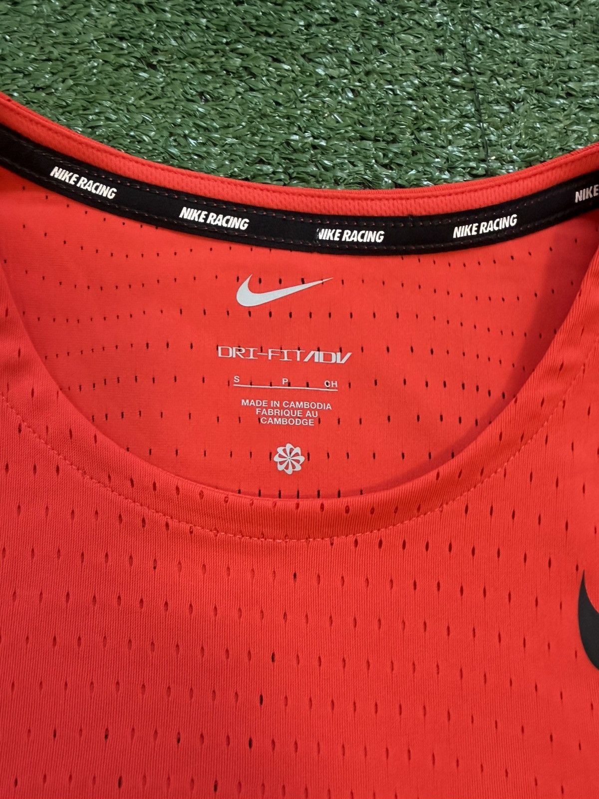 Nike Nike Aeroswift Dri-Fit ADV Red Racing Activewear T Shirt Size US S / EU 44-46 / 1 - 3 Thumbnail