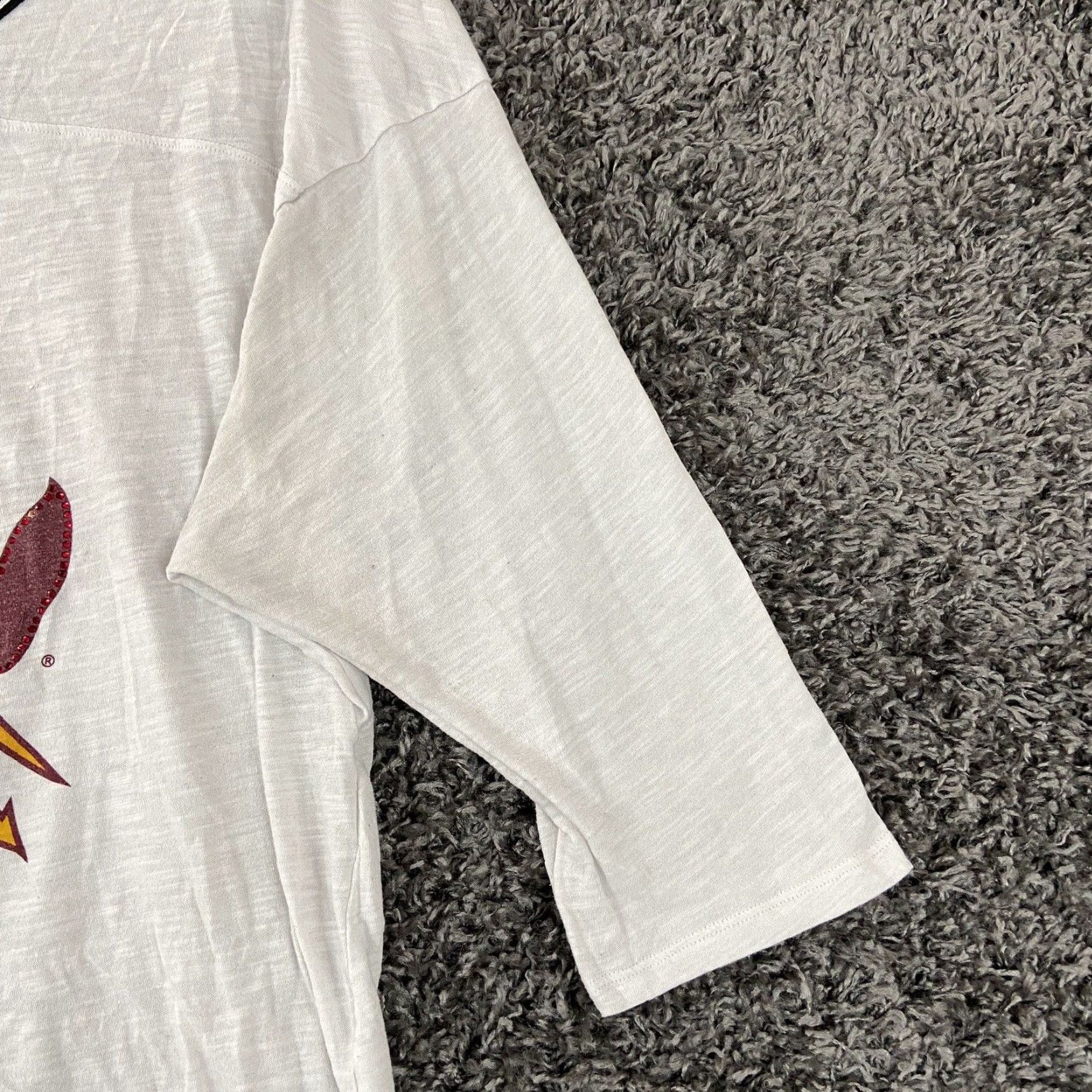 Victoria's Secret Victoria's Secret Blouse Women M White Sun Devils Studded 3/4 Sleeve V-Neck Womens Size M / US 6-8 / IT 42-44 - 4 Thumbnail