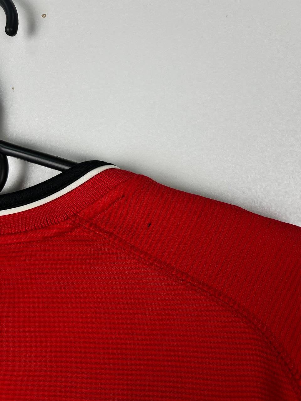 Umbro Manchester United Umbro 2000-2003 jersey t-shirts size L Size US L / EU 52-54 / 3 - 6 Thumbnail