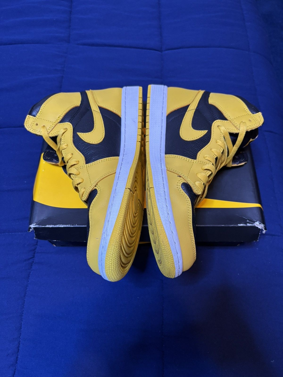 Jordan Brand Jordan 1 Retro High OG Pollen 2021 Size 12 Size US 12 / EU 45 - 4 Thumbnail