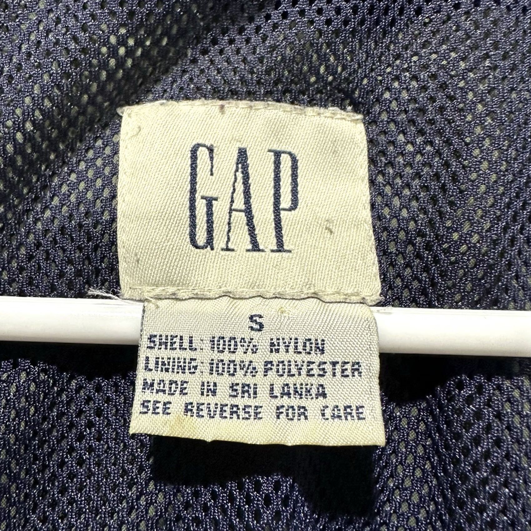 Gap VINTAGE Gap Jacket Mens Small Military Green Nylon Windbreaker Hooded GUC Size US S / EU 44-46 / 1 - 4 Thumbnail