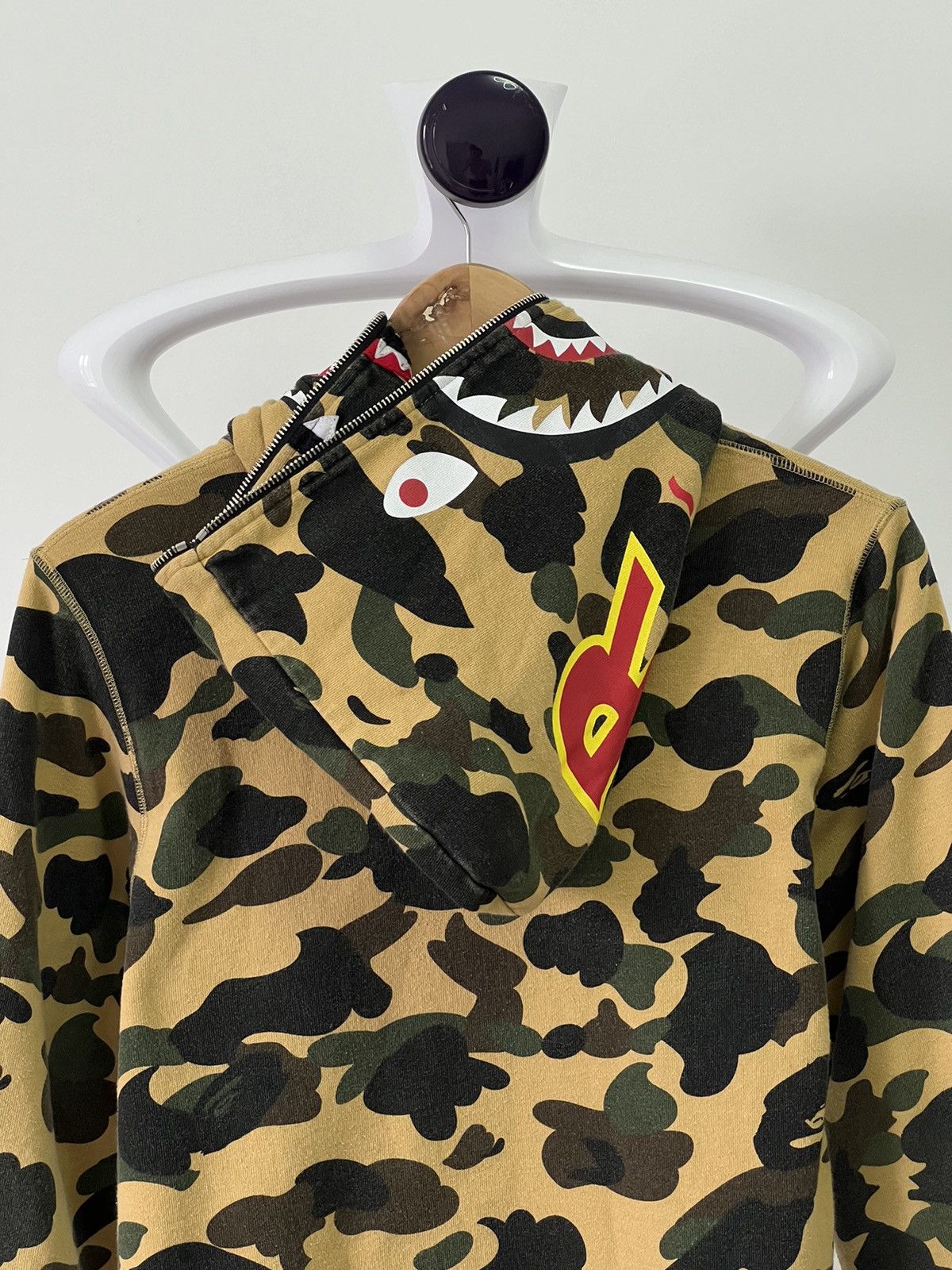 Bape Reversible camouflage with black Bape Shark print hoodie Size US S / EU 44-46 / 1 - 10 Thumbnail