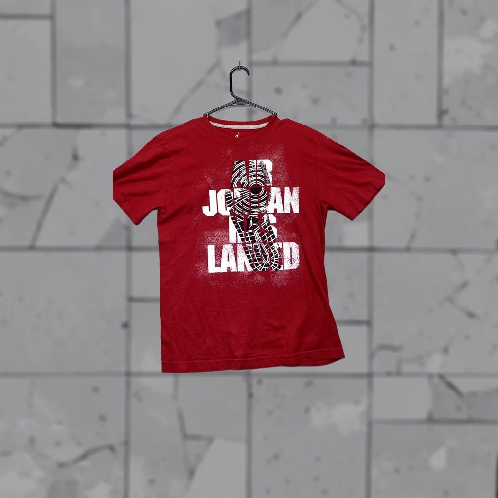 Jordan Brand Jordan Shirt Mens Medium Red Air Jordan Has Landed Graphic Tee Jumpman Nike Size US M / EU 48-50 / 2 - 1 Thumbnail