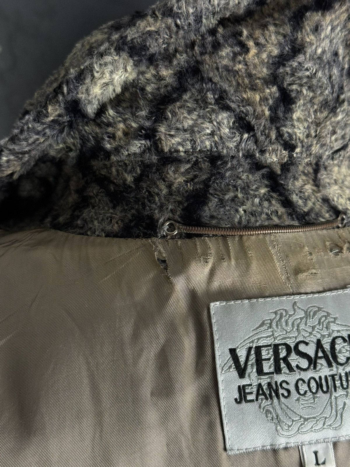 Versace Jeans Couture Versace Jeans Couture Vintage Fur Trench Coat Size L / US 10 / IT 46 - 13 Thumbnail