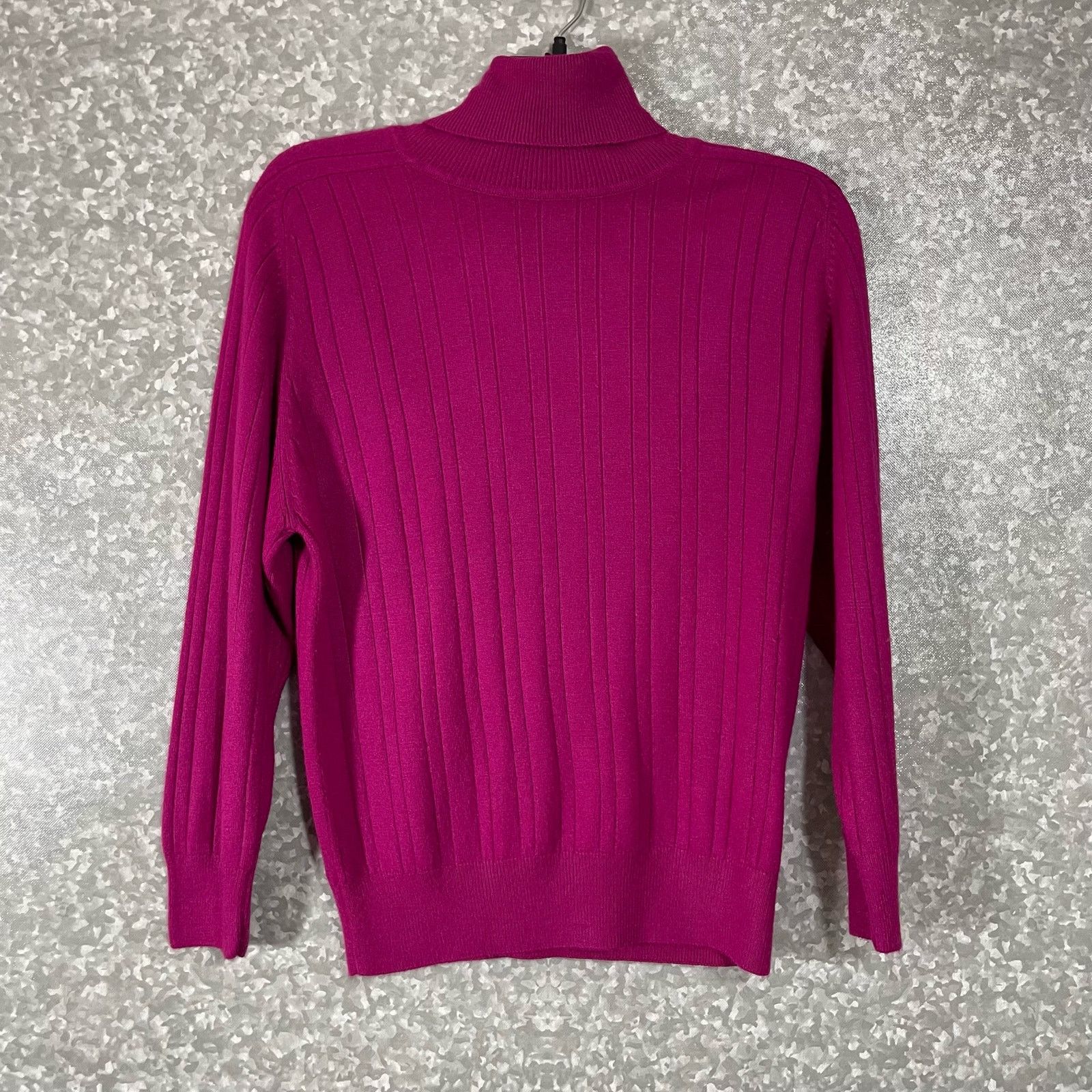 Vintage Laura Winston Vintage Pink Turtleneck Sweater - Size Medium Size M / US 6-8 / IT 42-44 - 1 Thumbnail
