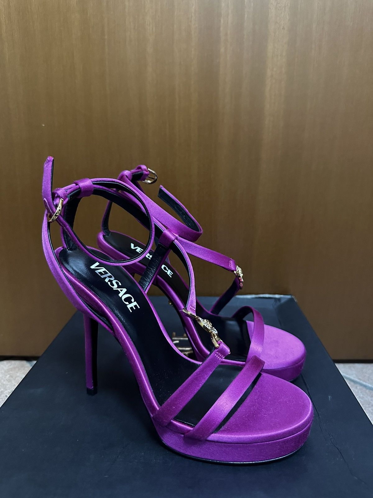 Versace Versace Crystal Medusa 95 Sandals Size US 6 / IT 36 - 1 Thumbnail